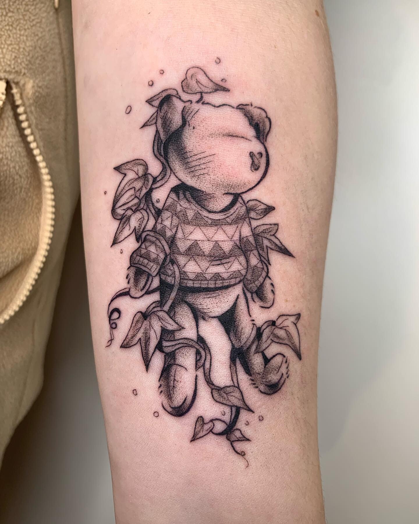 Custom teddy bear tattoo for Emma! Thanks Emma for giving me the opportunity to give you your first tattoo!