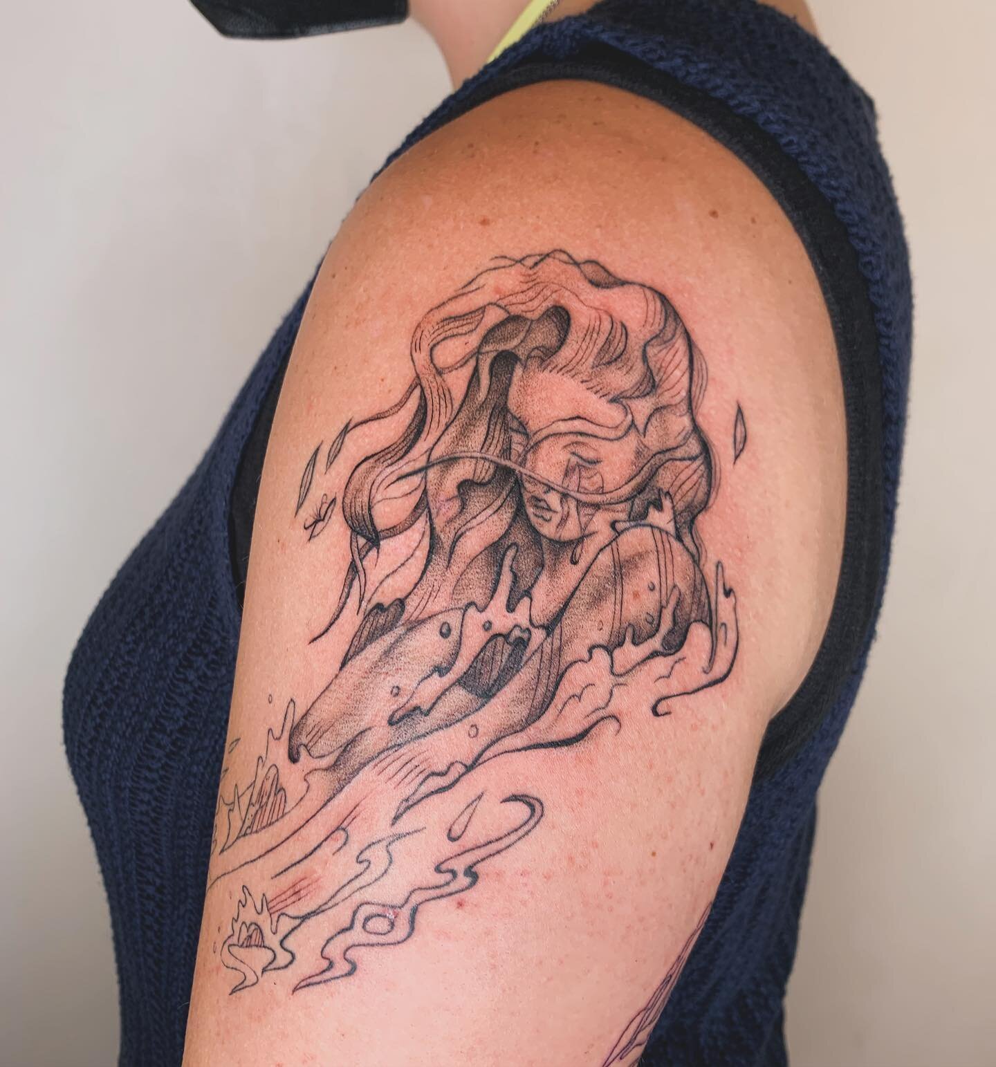 We finally got to start the shading on this crying goddess for Stepha! Really excited to continue the progress of this arm rap