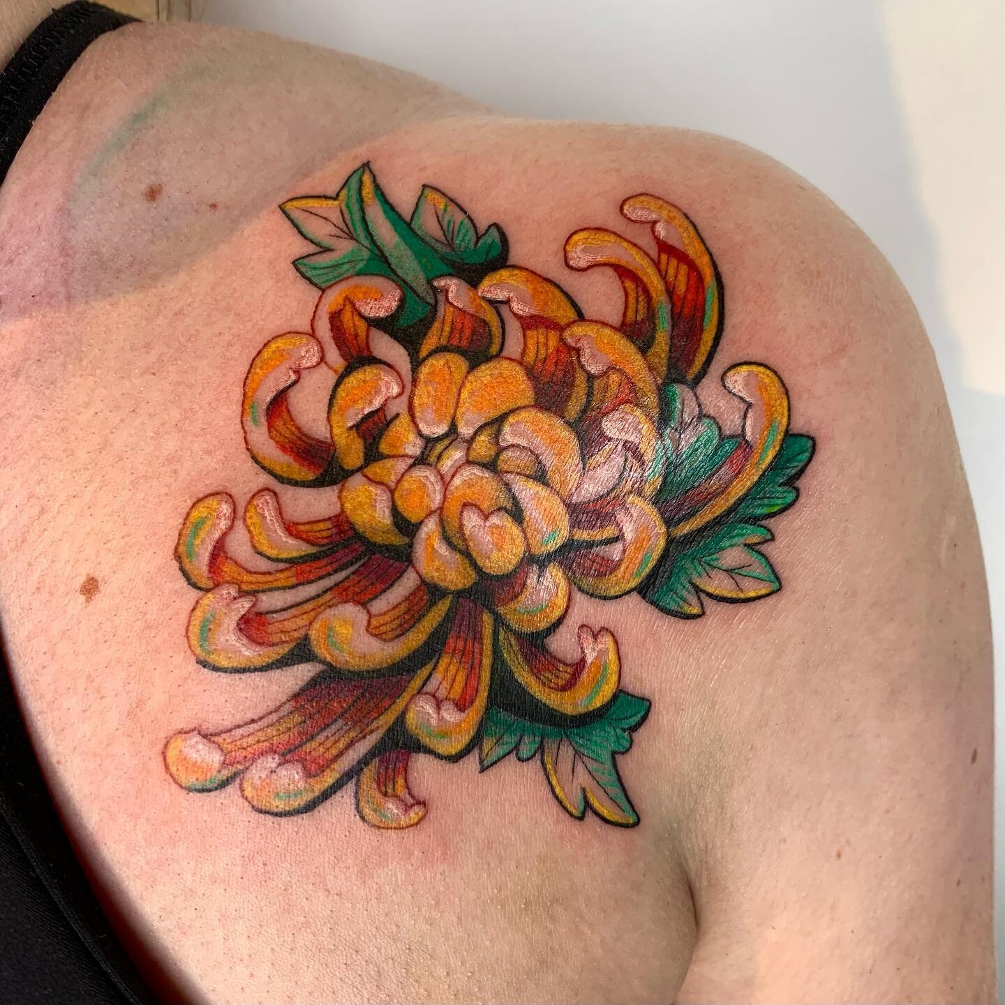 Had so much fun with Steph today! Thank you so much for letting me do this custom for you.
.
.
.
.
.
.
.
.
#chrysanthemumtattoo #flowertattoo #colorflowertattoo #flowercolortattoo #pdxtattooartist #transtattooartist #qttr #portlandtattooartist