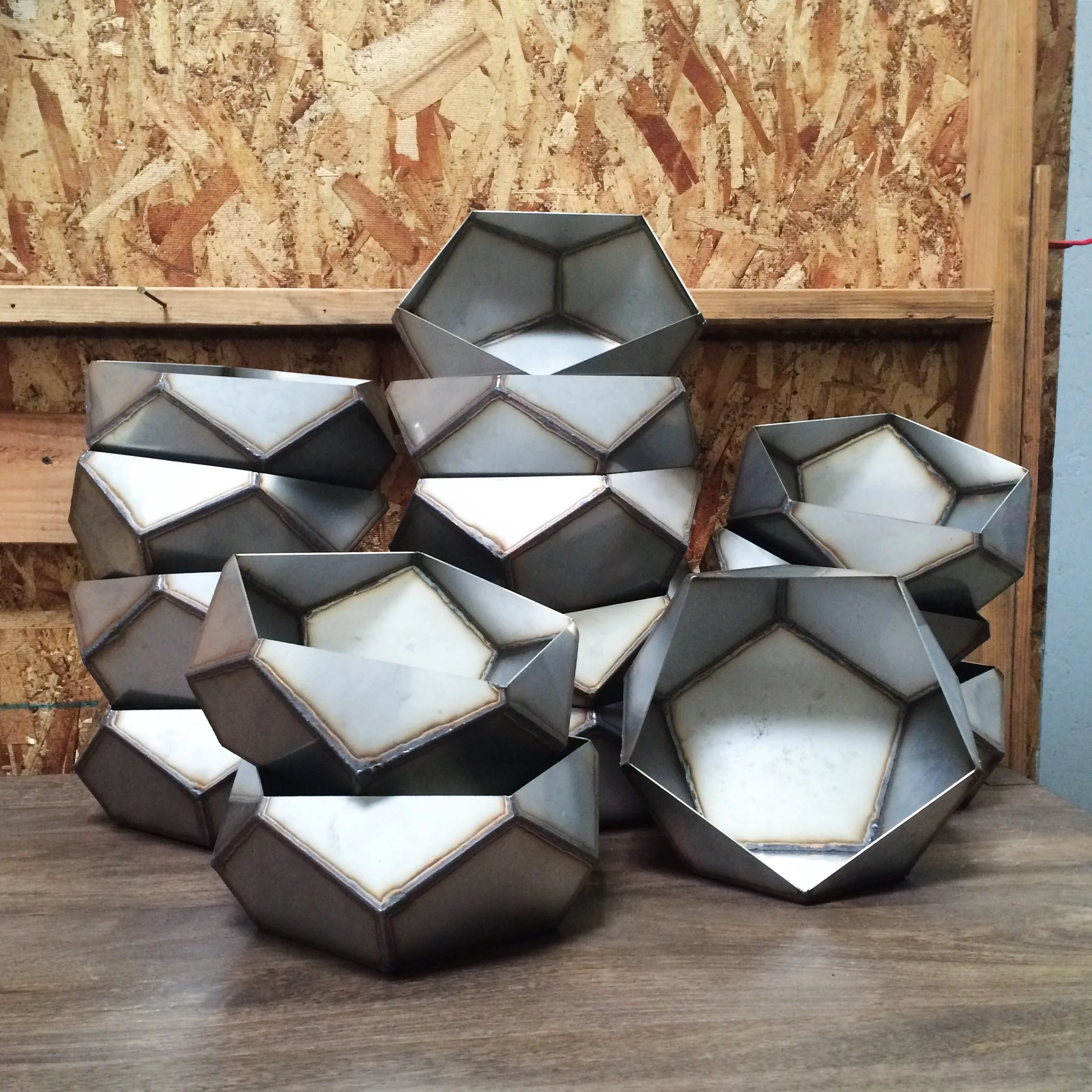 Fifteen Centerpiece Geo Bowls — Zai Divecha