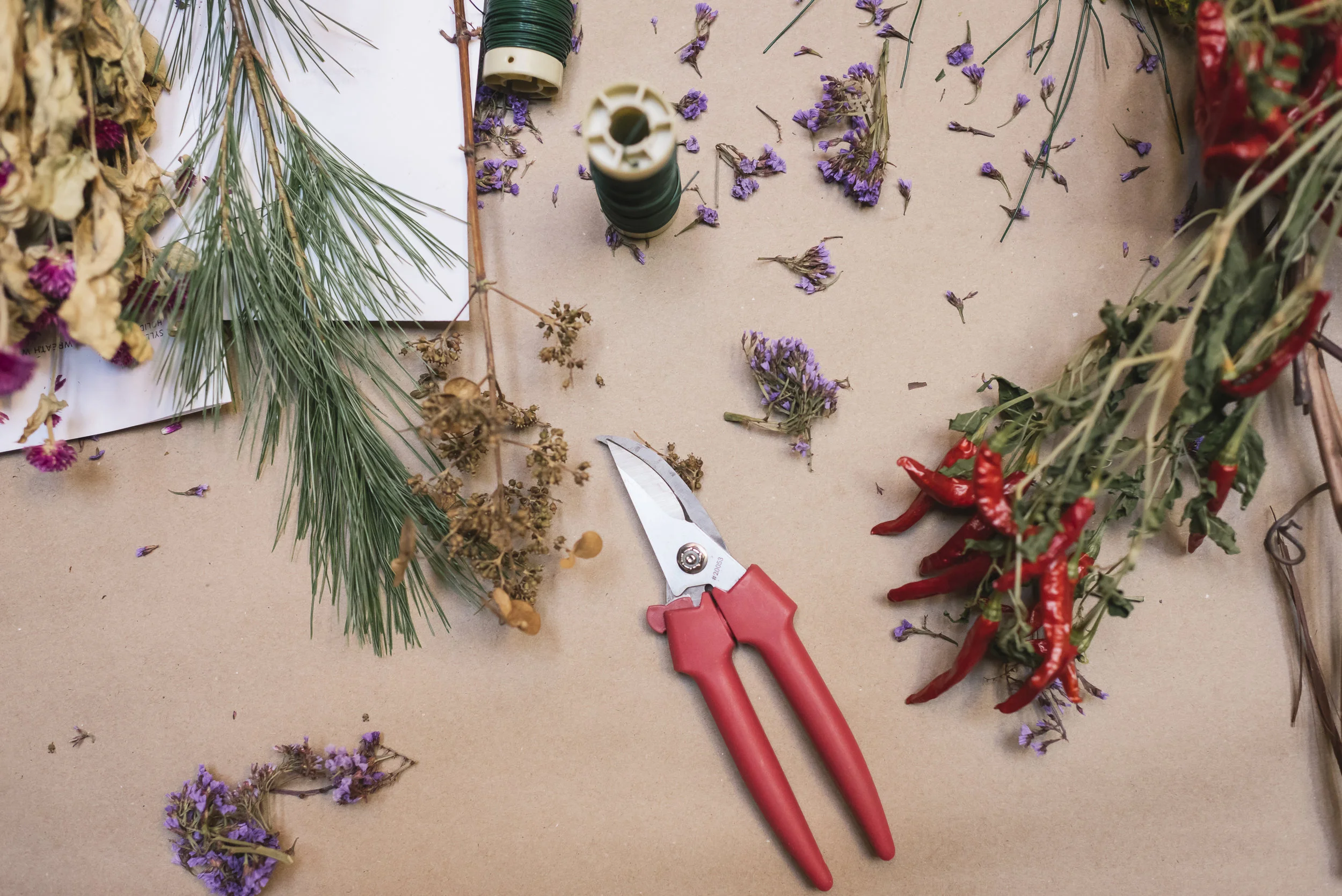 S98HolidayWreathWorkshop_12_10_17-50.jpg