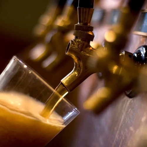 beer.pour.jpg