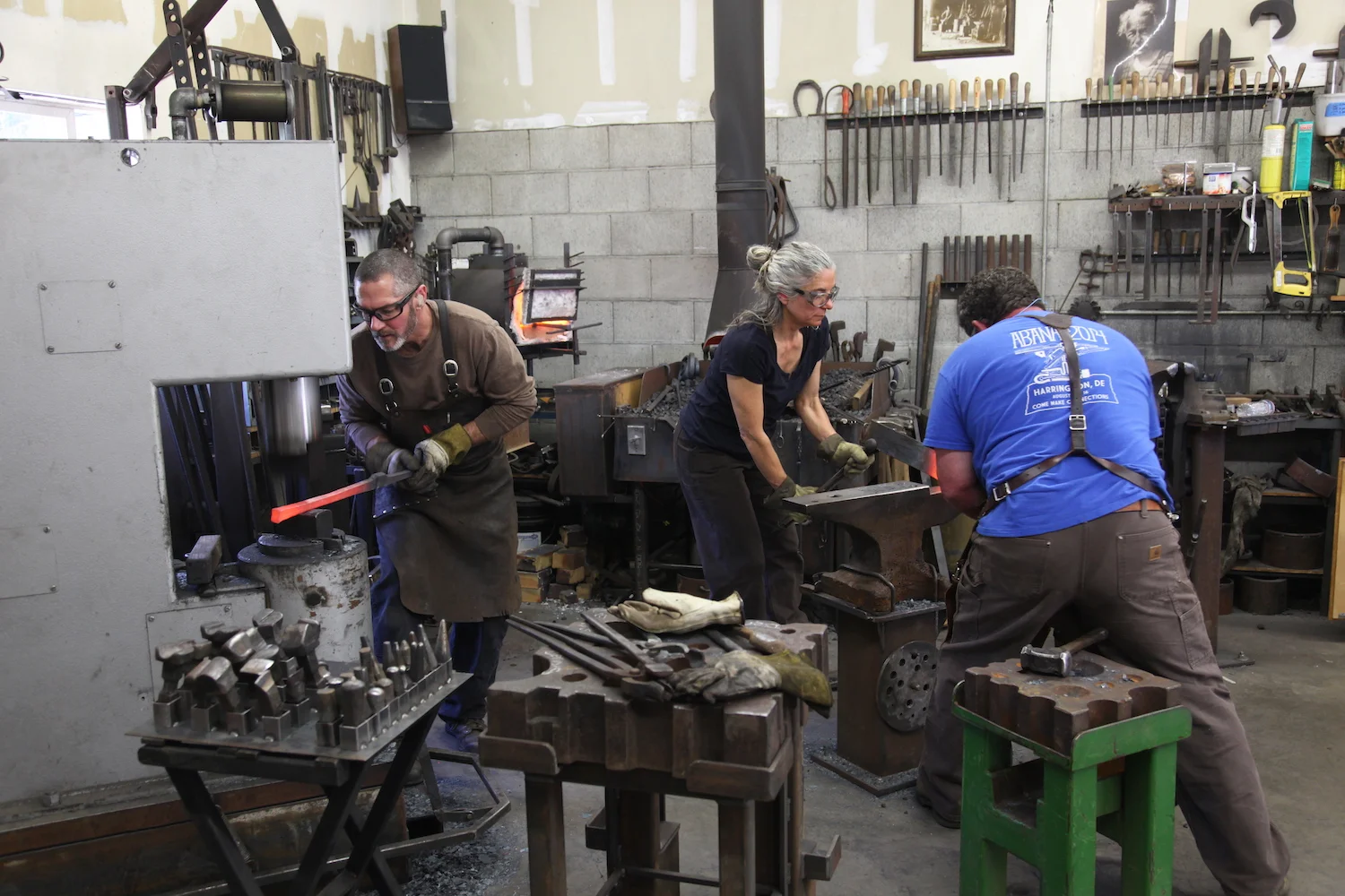 Weaverville Hammer -in  Bench