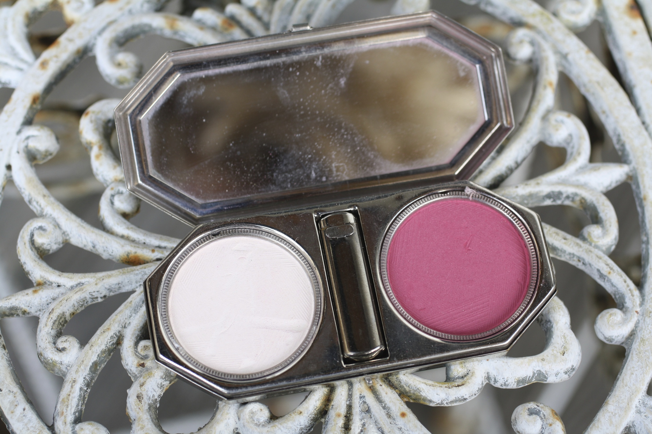 Houbigant Etched Silver Rectangular Compact Blush Lipstick Powder Chalem Collection_12.jpg