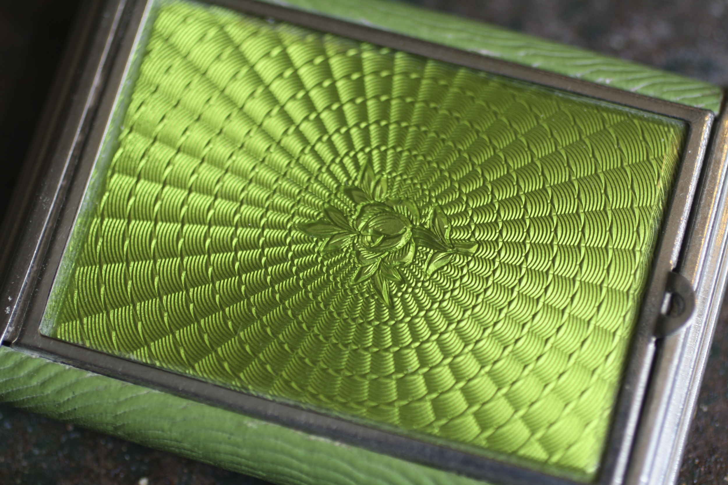 Lime Green Flower Burst Pattern Plastic Leather Silver Rectangle Compact_04.jpg