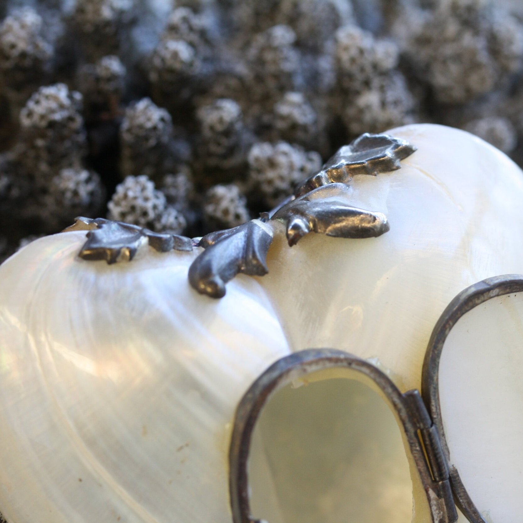 Attribute+Heart+Shell+Locket+Oxidized+Sterling+Silver+Floral+Detail_05.jpg