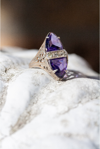 "Jagged Little Pill" 1920's Vintage Gemstone Ring 