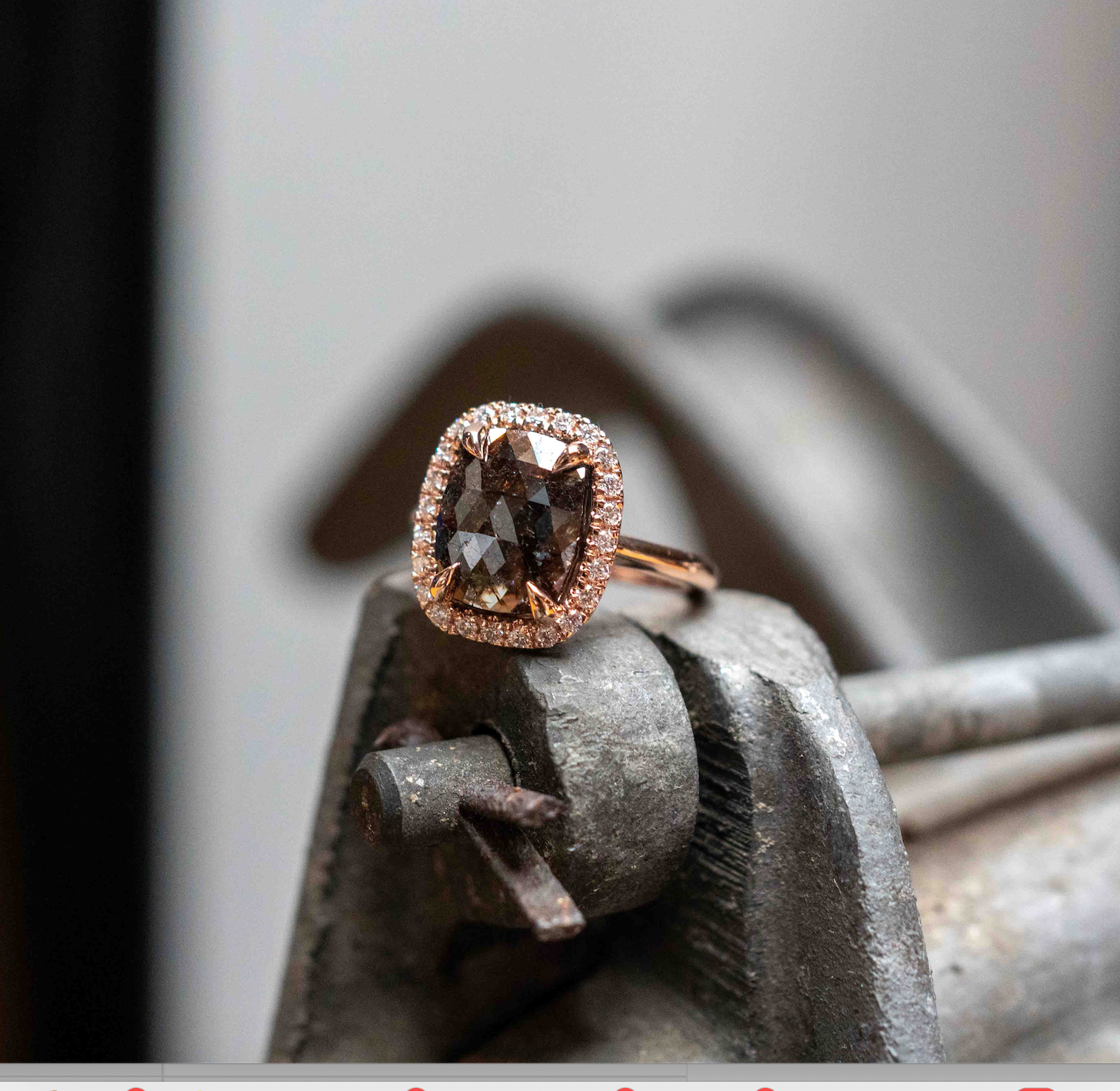 "Champán" Rustic Diamond Ring 