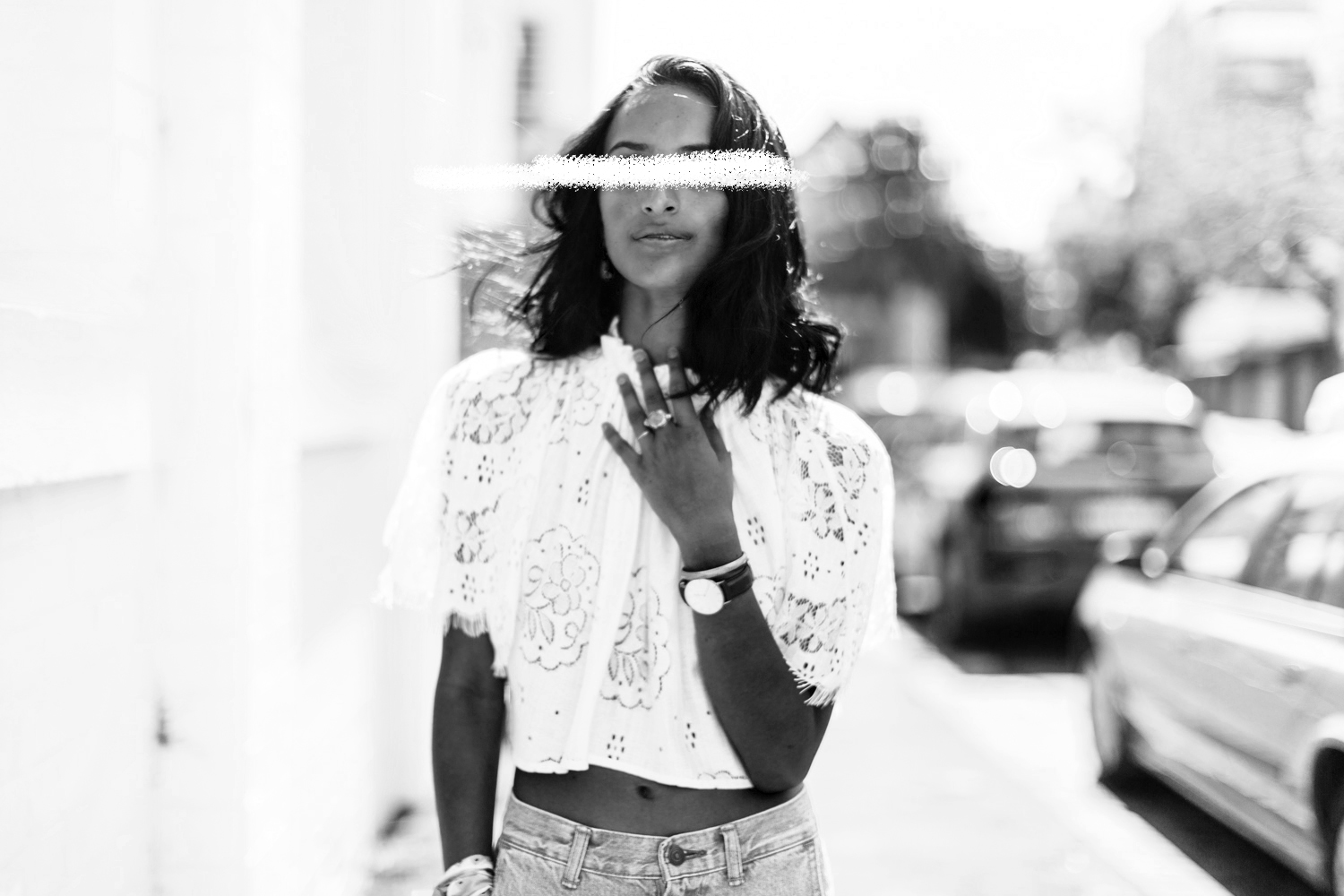 Top: LOVER Watch: Daniel Wellington Jeans: Bassike