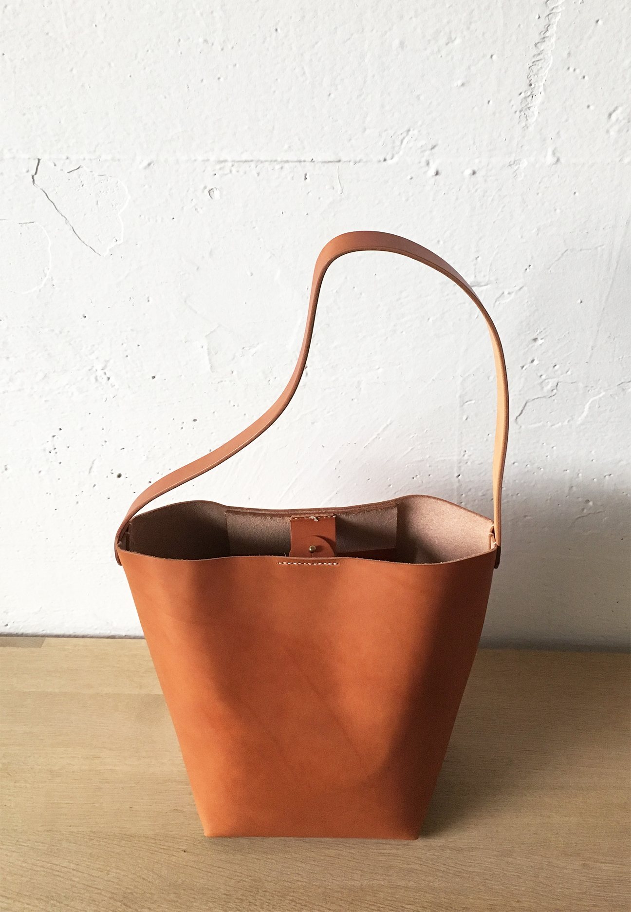 bucket tan5.jpg