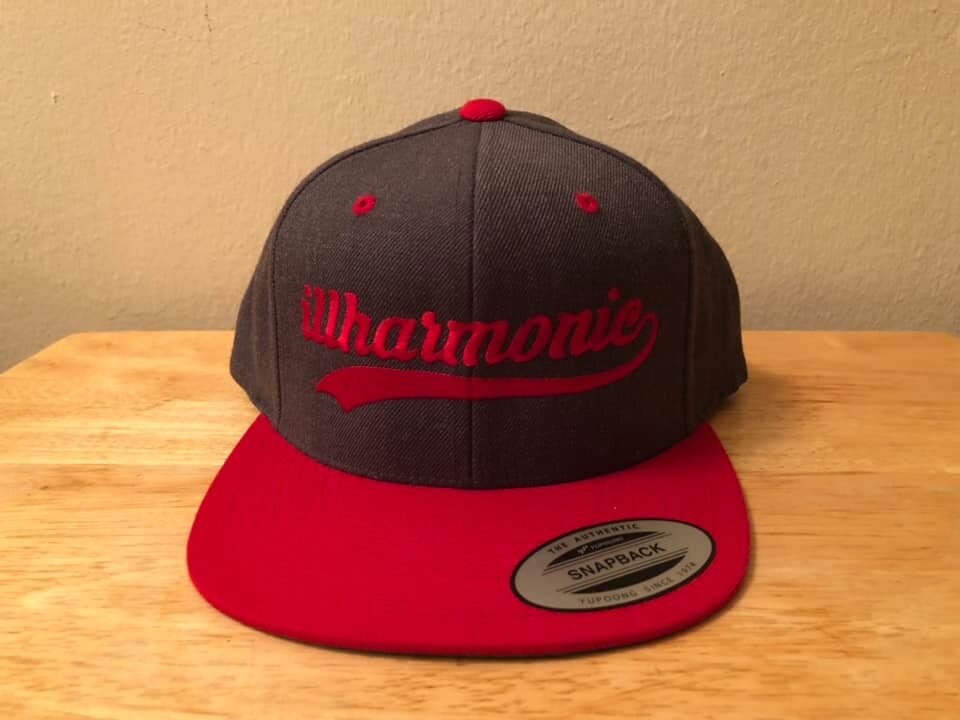 Illharmonic Two-Tone Signature Snapback (Wolf Grey with Red)