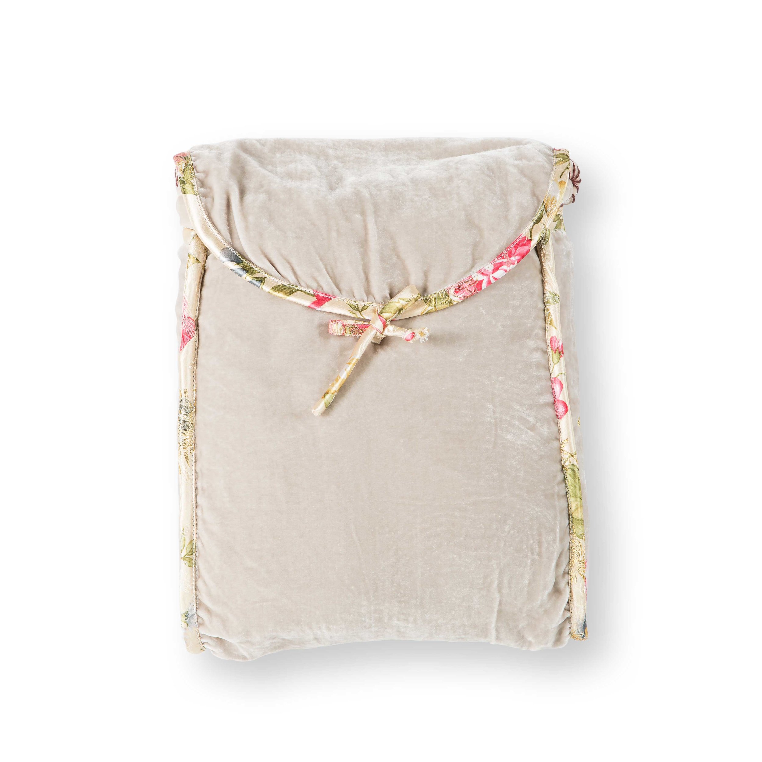 Silk-Velvet-Throw----Cream-Bag.jpg