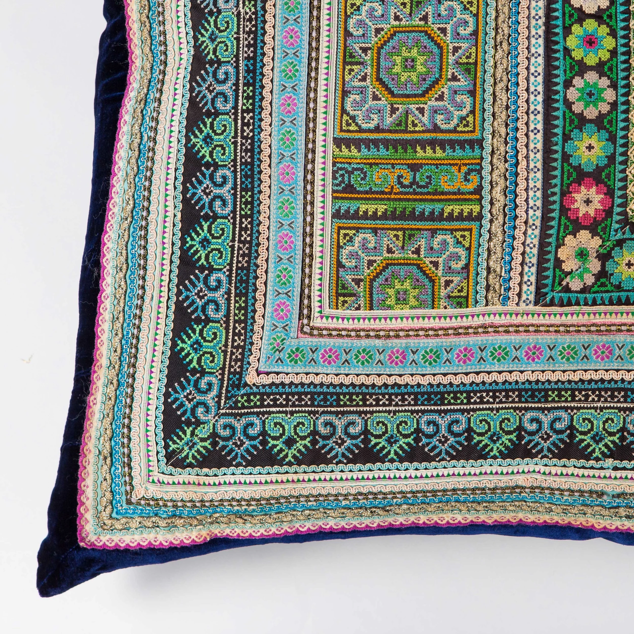 Grand-Patch-004-Royal-Blue_Flower-series-detail.jpg