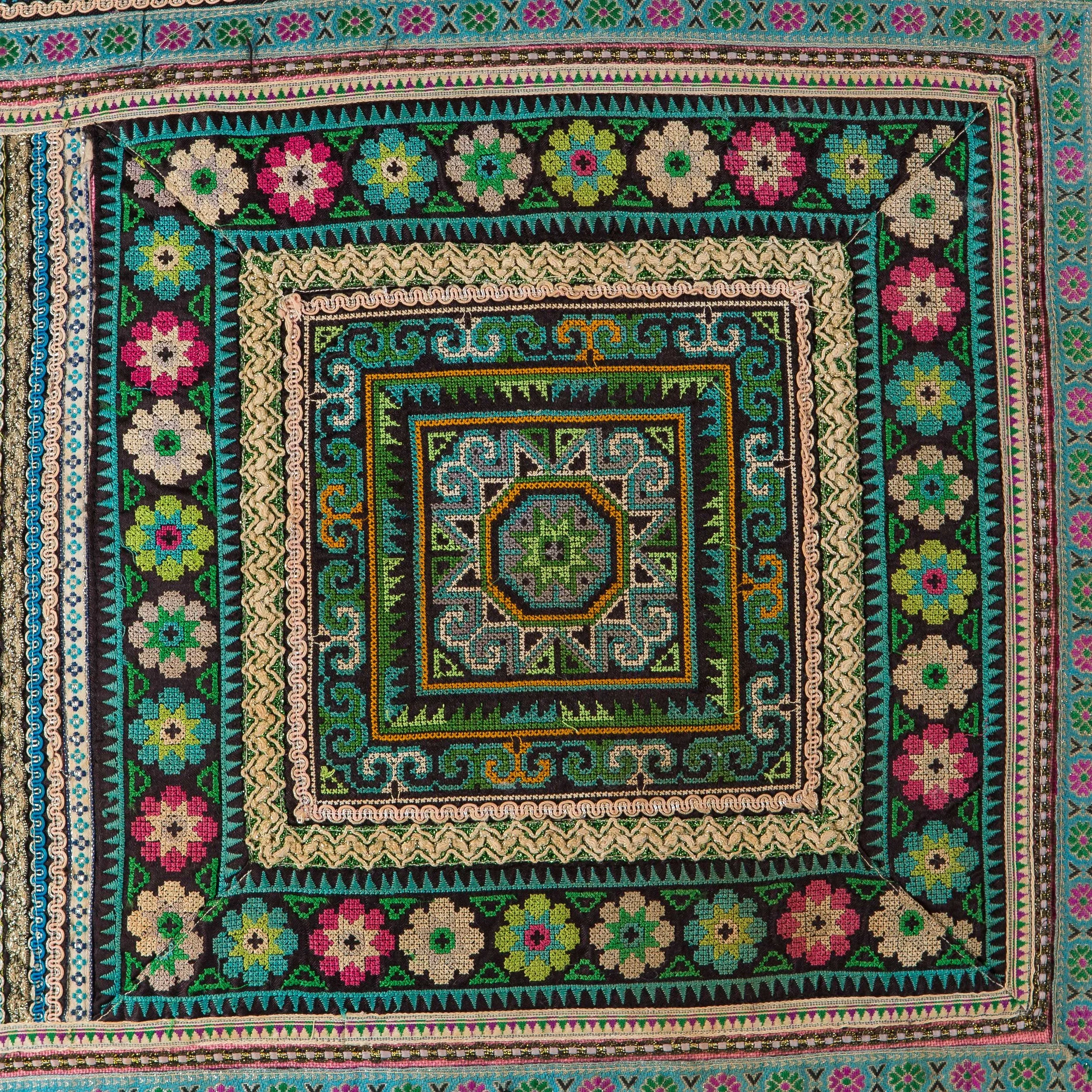 Grand-Patch-004-Royal-Blue_Flower-series-detail-2.jpg