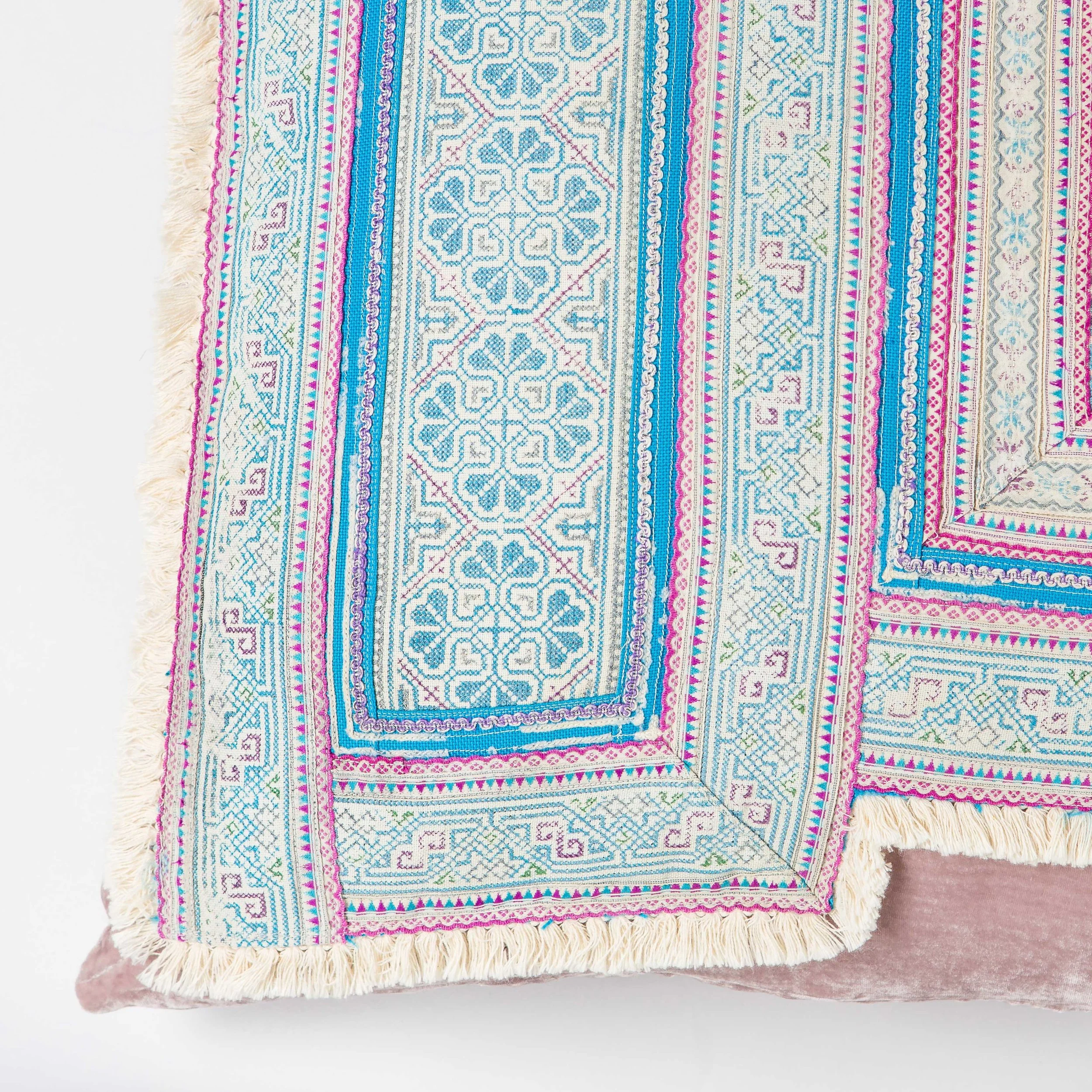 Grand-Patch-005-Rose_Fringe-detail-2.jpg