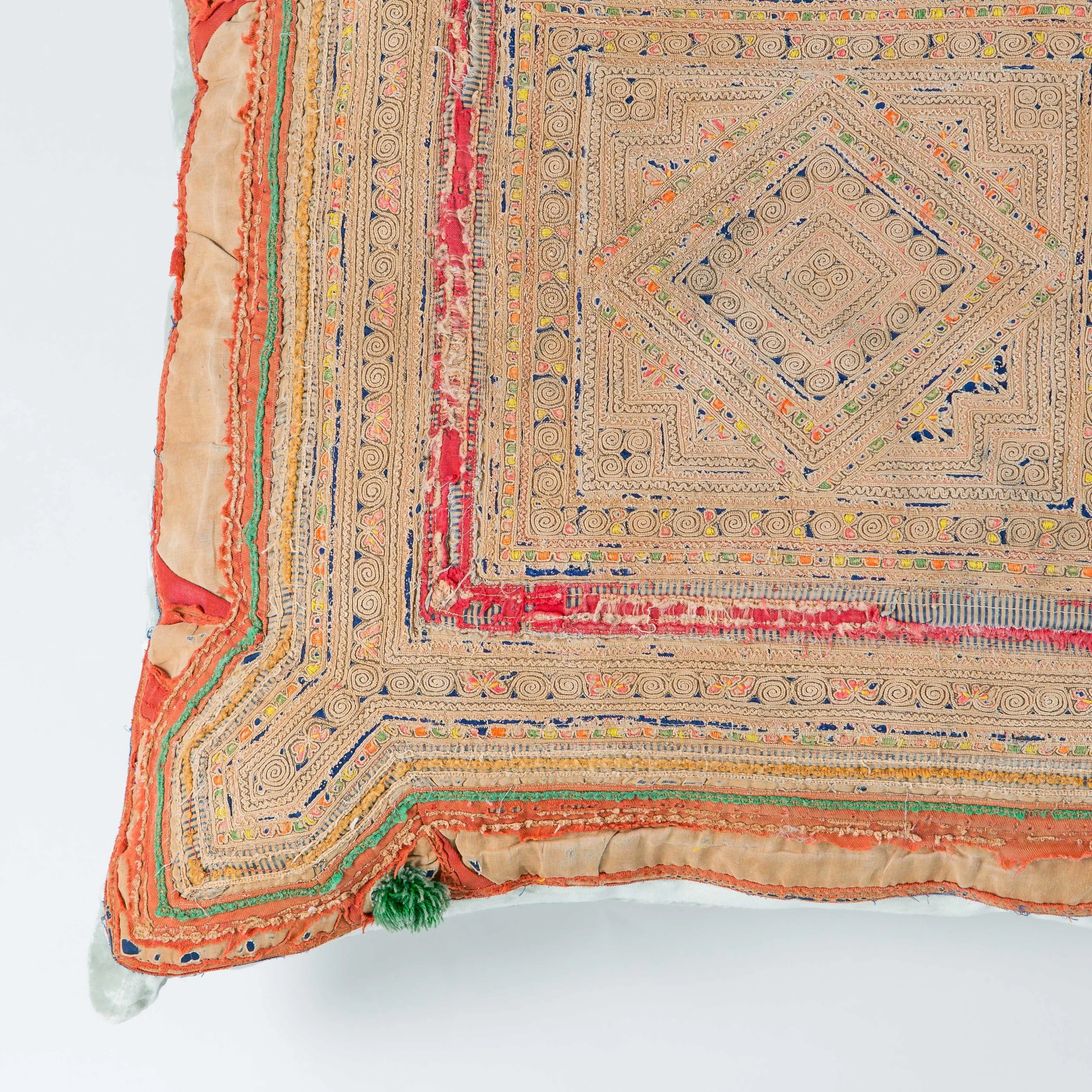 Grand Patch Vintage Pillow 006