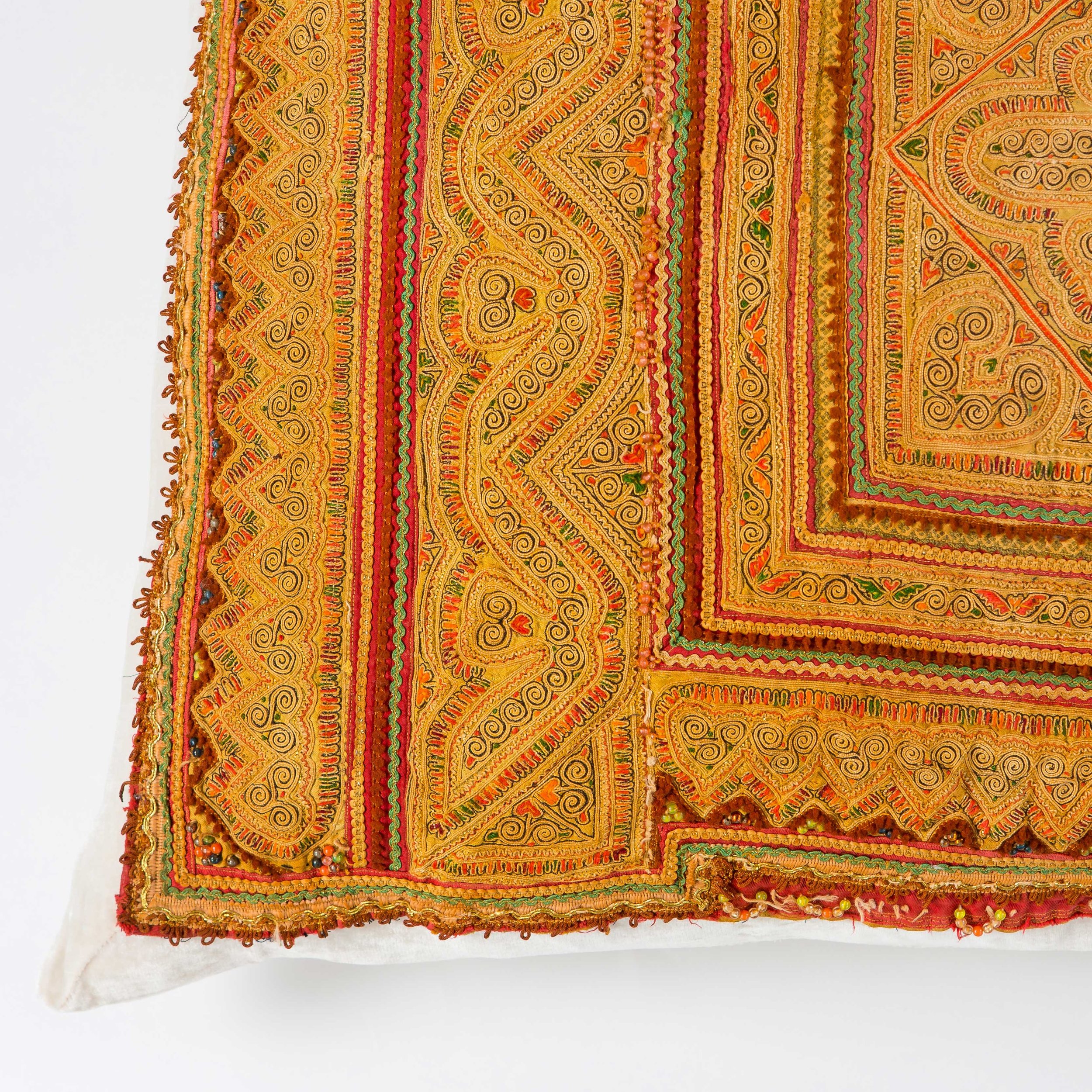 Grand Patch Vintage Pillow 014