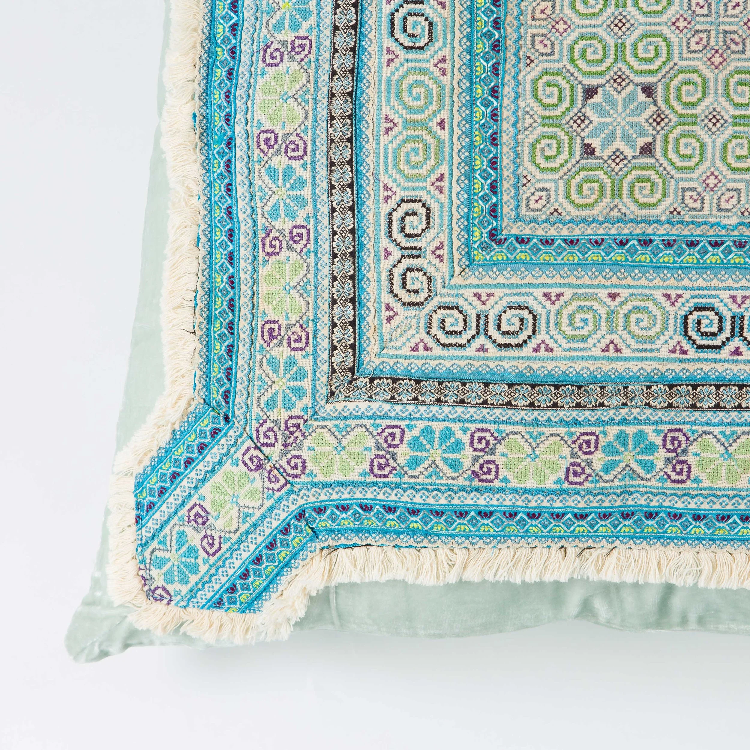 Grand Patch Vintage Pillow 016