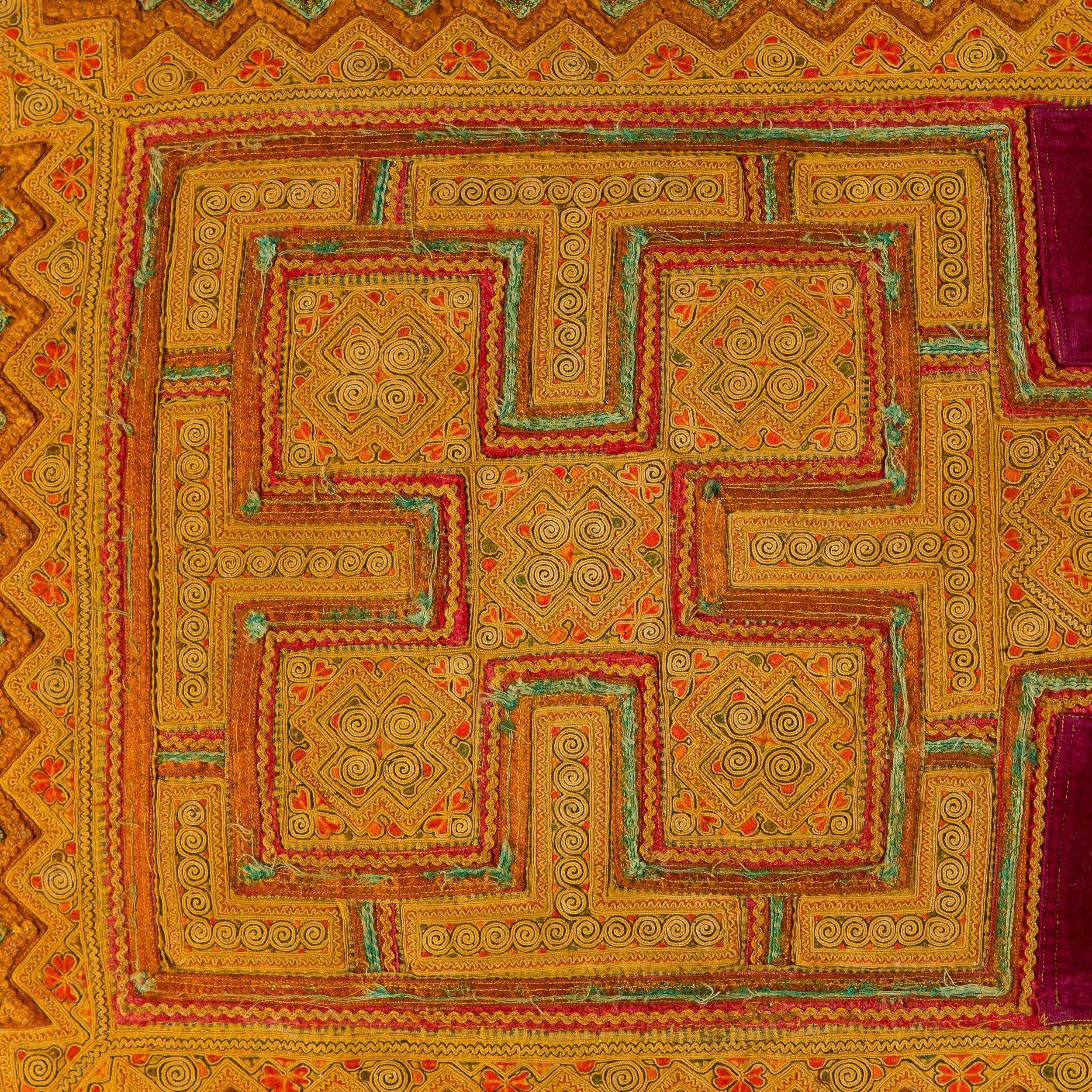 Grand Patch Vintage Pillow 017