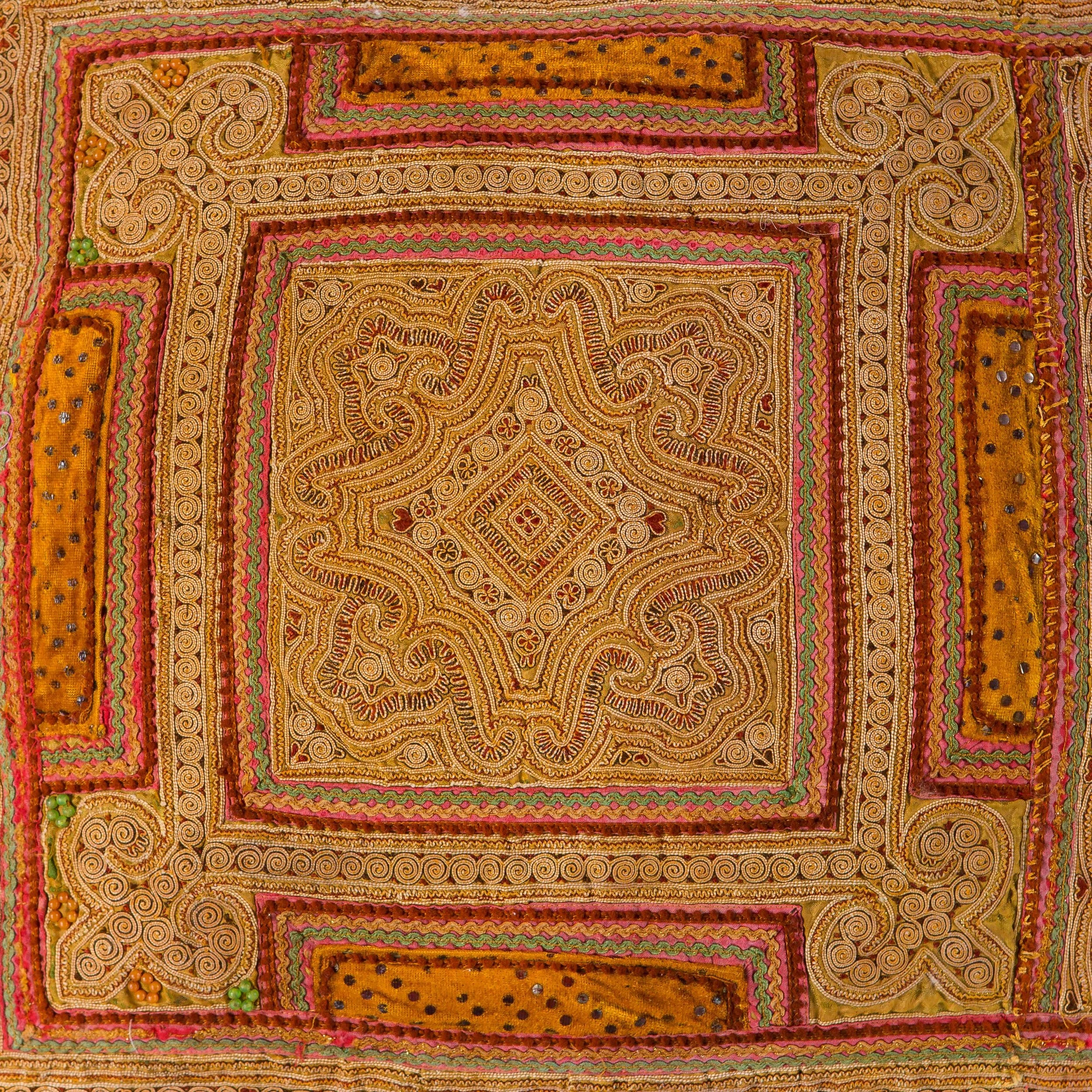 Grand Patch Vintage Pillow 023