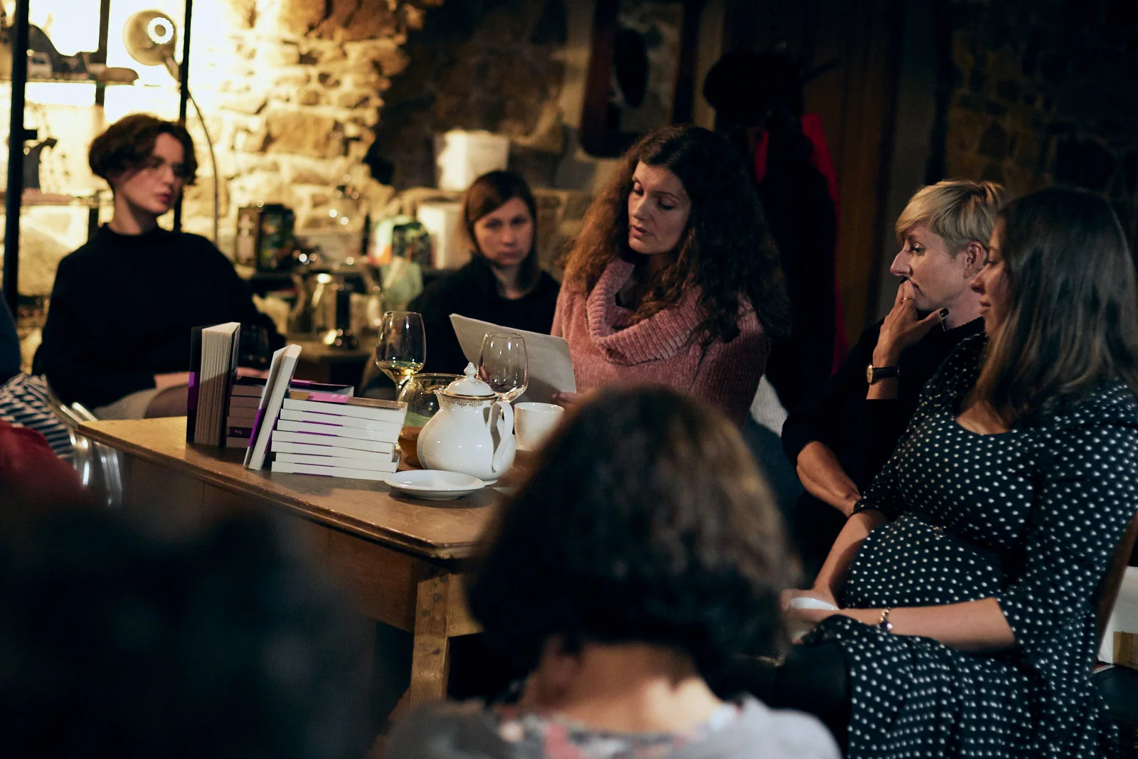 Tabook: Adéla Knapová, Předvoj. Veronika Bendová, Vytěženej kraj