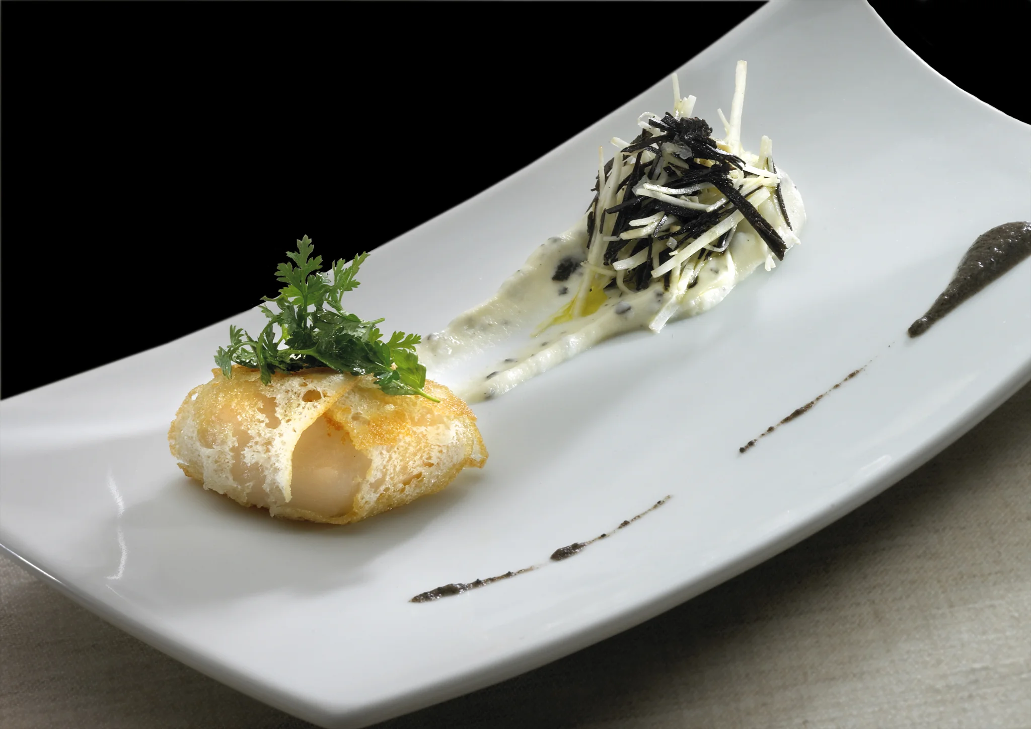Bocata p DE VIEIRA CON ENSALADA CRUDA DE APIO NABO.jpg