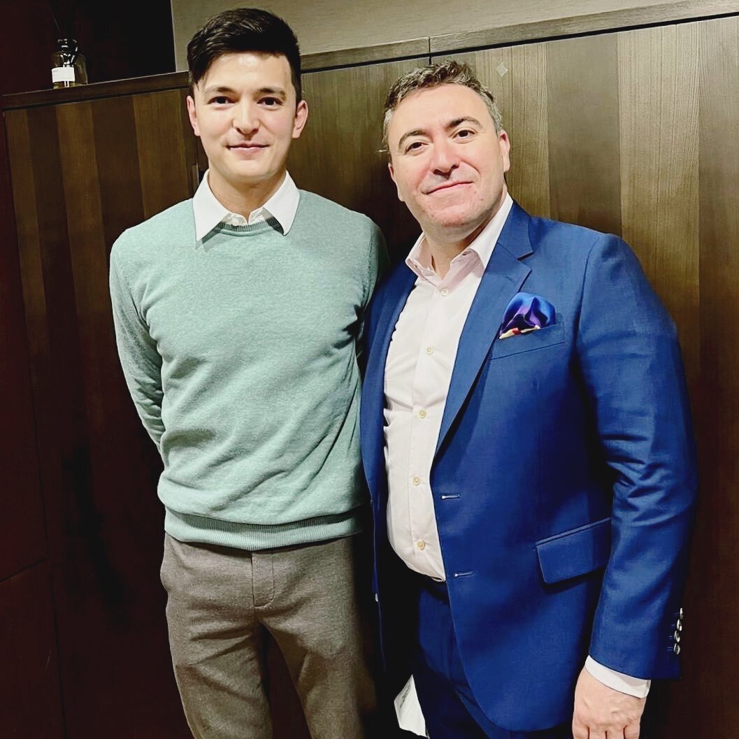 Growing up maestro @maxim.vengerov was THE violin hero for me and seeing him on stage and meeting him again so many years after playing for him as a 13 year old kid feels really special. To many more decades of inspiring young musicians, maestro! Tha