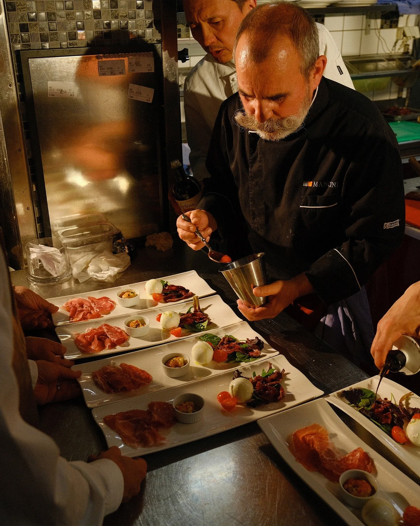 A new year and we are back at full speed, ready to welcome you once again. Indulge in our exquisite menu and enjoy an unforgettable evening with us. Reserve your table 🍷✨ 
Benvenuti!

🇸🇪Ett nytt &aring;r och vi &auml;r tillbaka f&ouml;r fullt, red