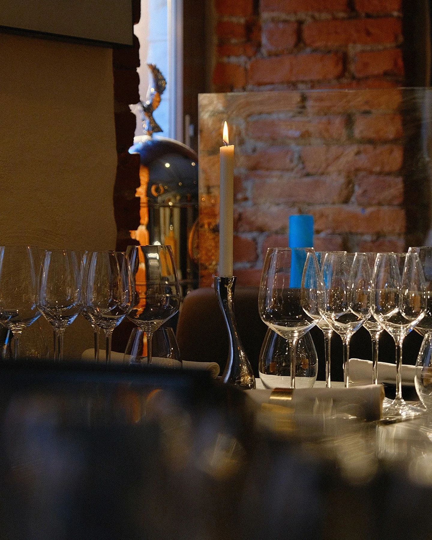 Valentine&rsquo;s Day is around the corner. ❤️🍷

At Mancini, we put the same love into our food and our service. Amore in every detail. 🇮🇹

🇸🇪Alla hj&auml;rtans dag n&auml;rmar sig. ❤️
Vi p&aring; Mancini l&auml;gger samma k&auml;rlek i maten so