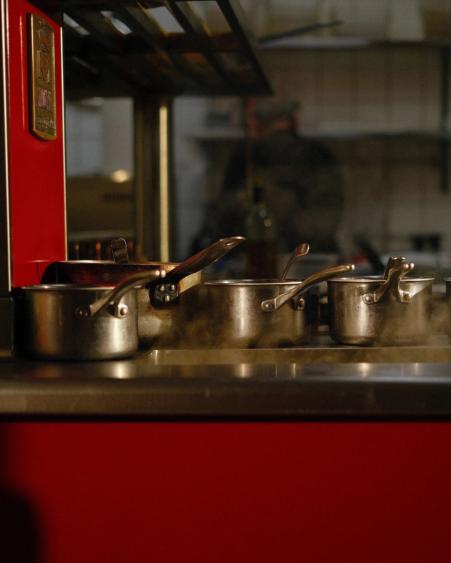 Evenings at Mancini 🇮🇹
Carefully selected wines, Italian flavors, and a kitchen that&rsquo;s always in motion. Benvenuti!🍷

Kv&auml;llarna hos Mancini ✨
Noggrant utvalda viner, italienska smaker och ett k&ouml;k som alltid &auml;r i g&aring;ng. V&