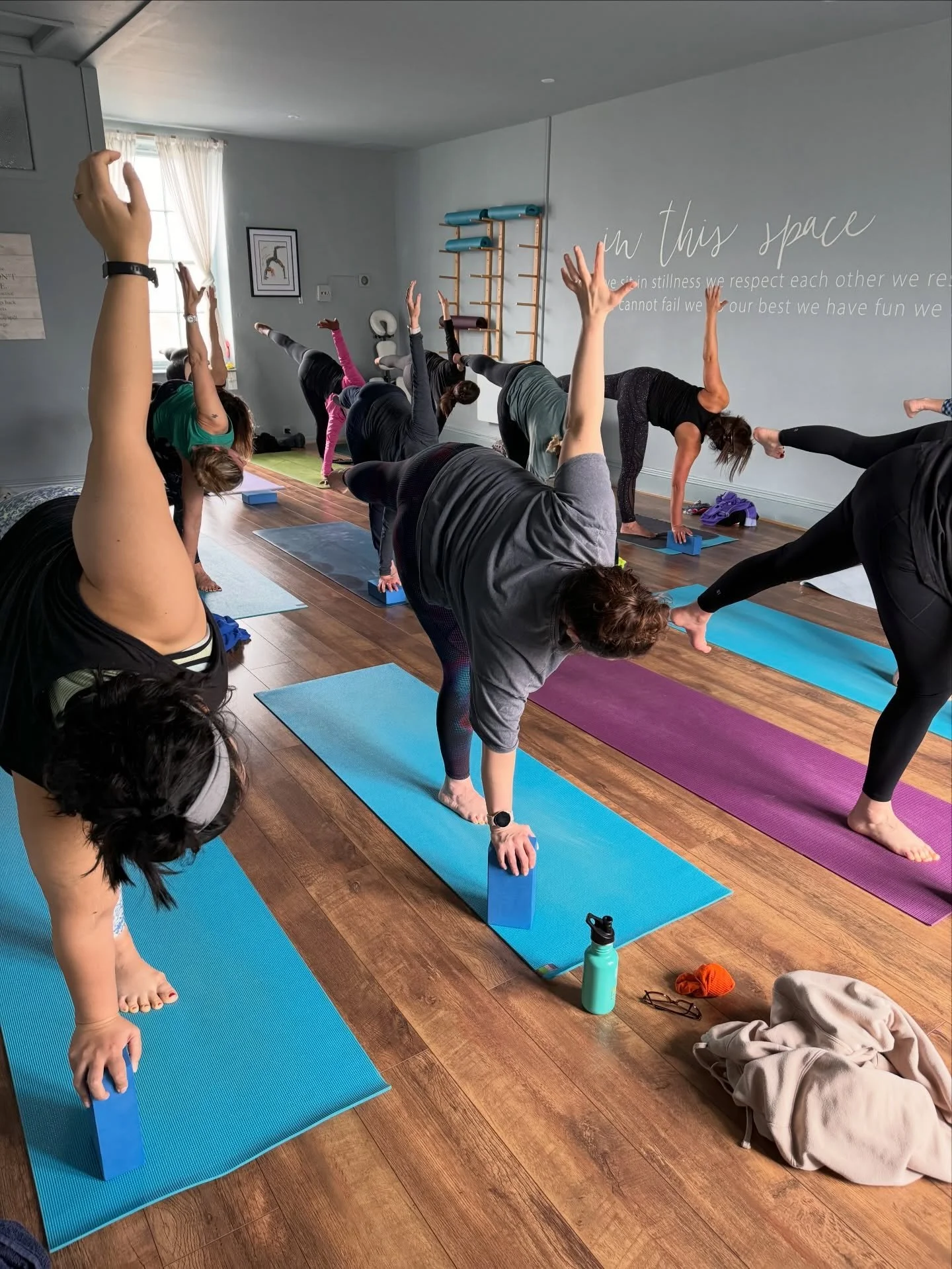 Halfway through the week &mdash; the perfect time to reconnect with yourself.

Did you miss Rise this morning at 7:15? No problem! Join us on the mat tonight at 18:30 for Beginner Yoga🙏

#harrogateyoga #yogaharrogate #harrogate #movetogetherhgt #beg