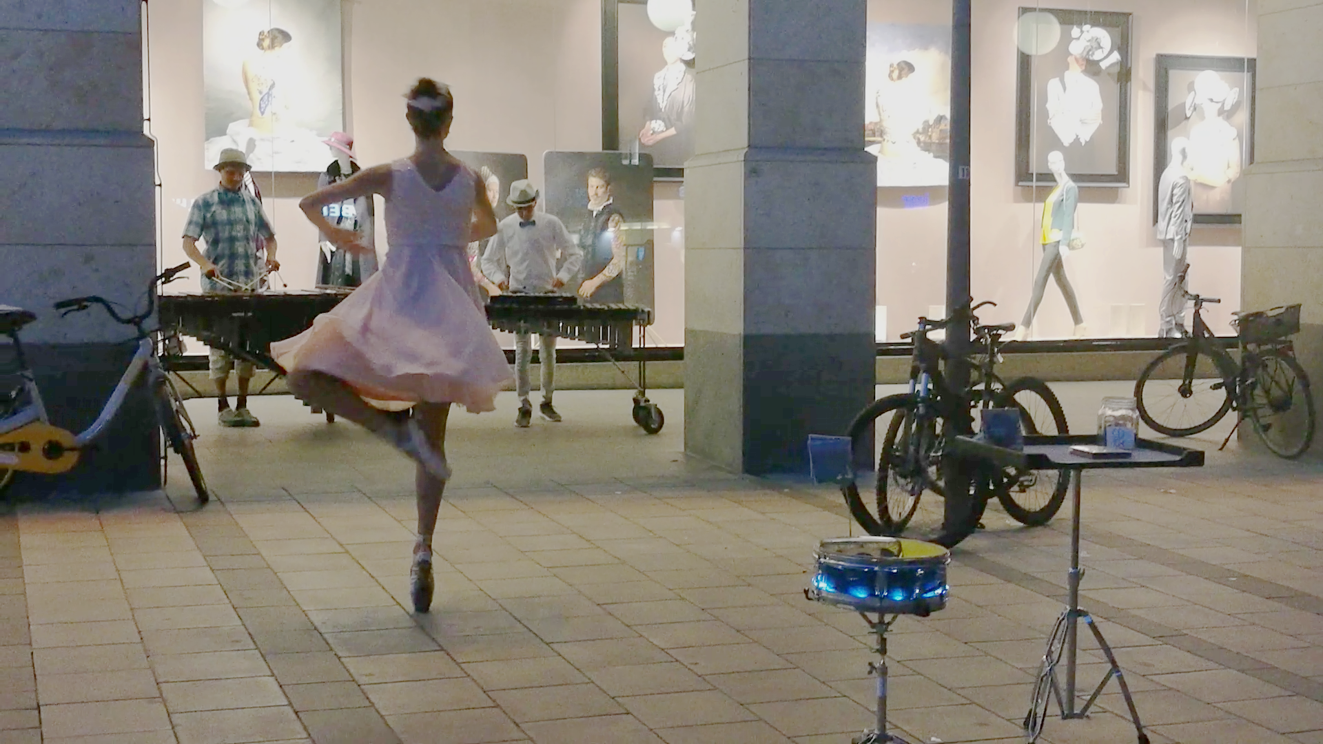 Changing the physical environment, and the music, to get through piqué pirouettes on pointe plateaus.
