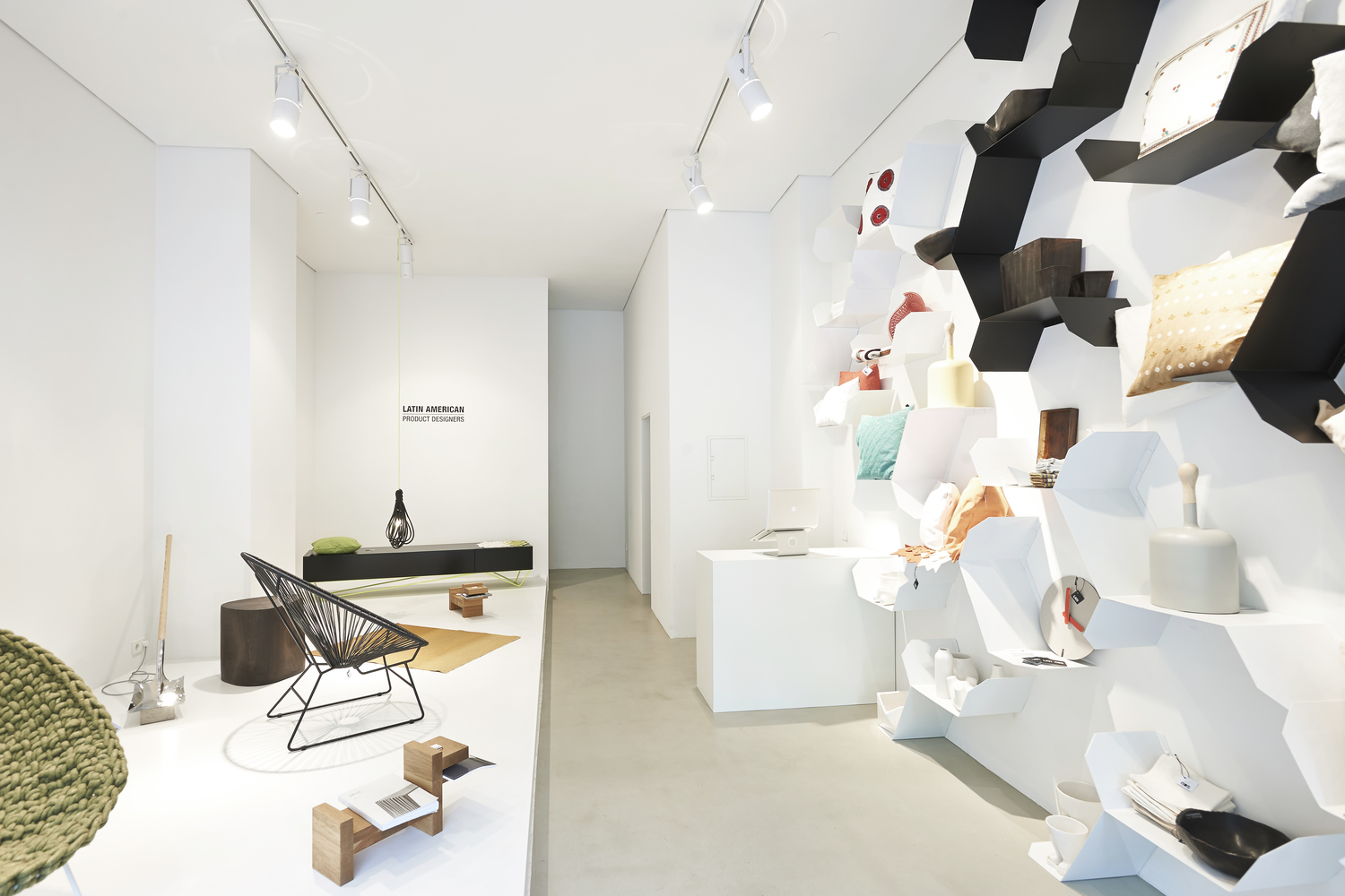MR_Design+LATI-NOS_Concept_Stores+Stuttgart_Design+Milena_Romero.jpg