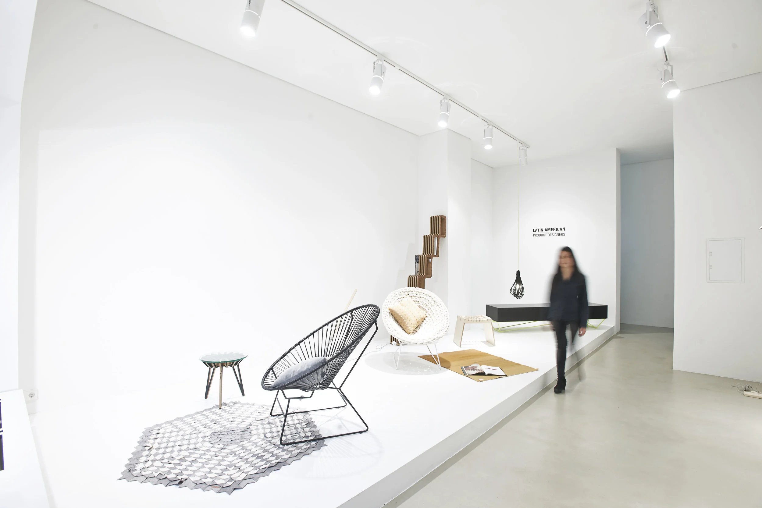 MR_Design+LATI-NOS_Concept_Stores+Stuttgart_Design+Milena_Romero_white.jpg