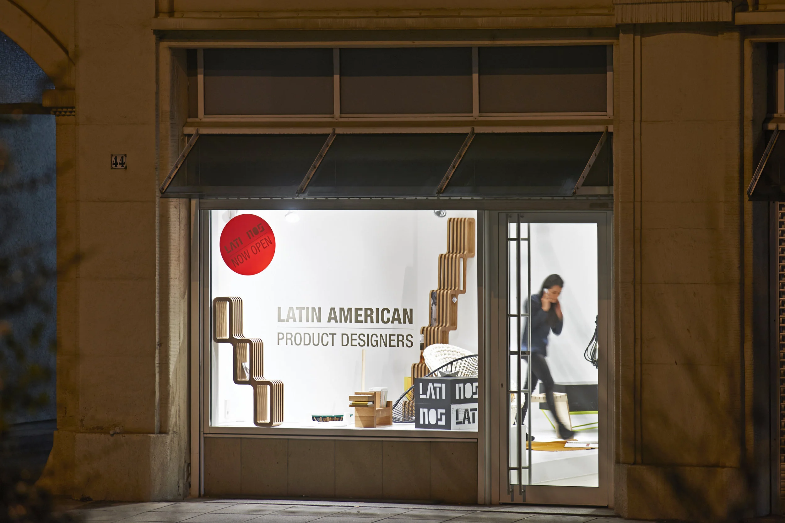 MR_Design+LATI-NOS_Concept_Stores+Stuttgart_Design+Milena_Romero_night.jpg