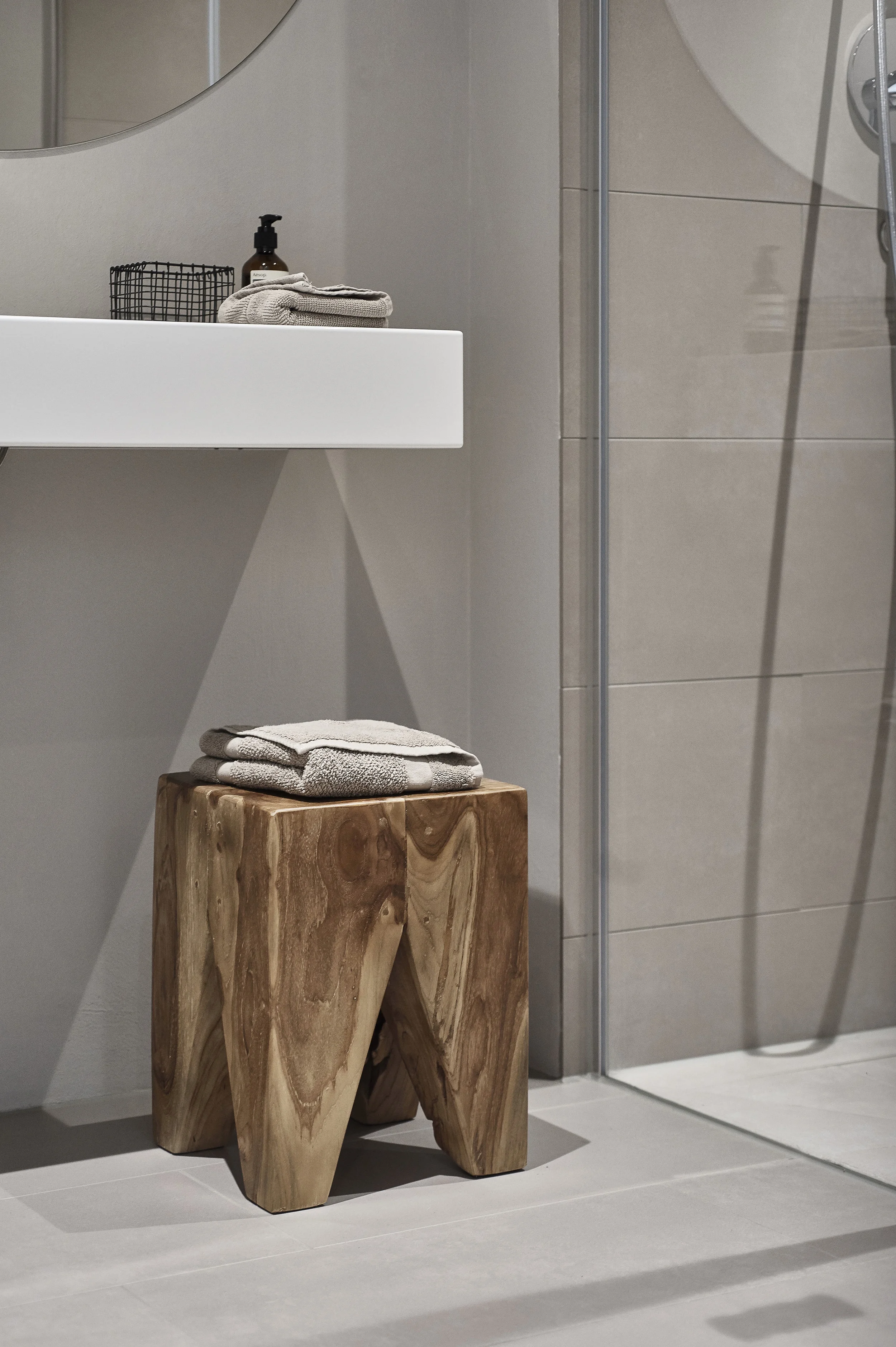 MR Design_Studio Stuggi_Temporary Living_Bath 2.jpg