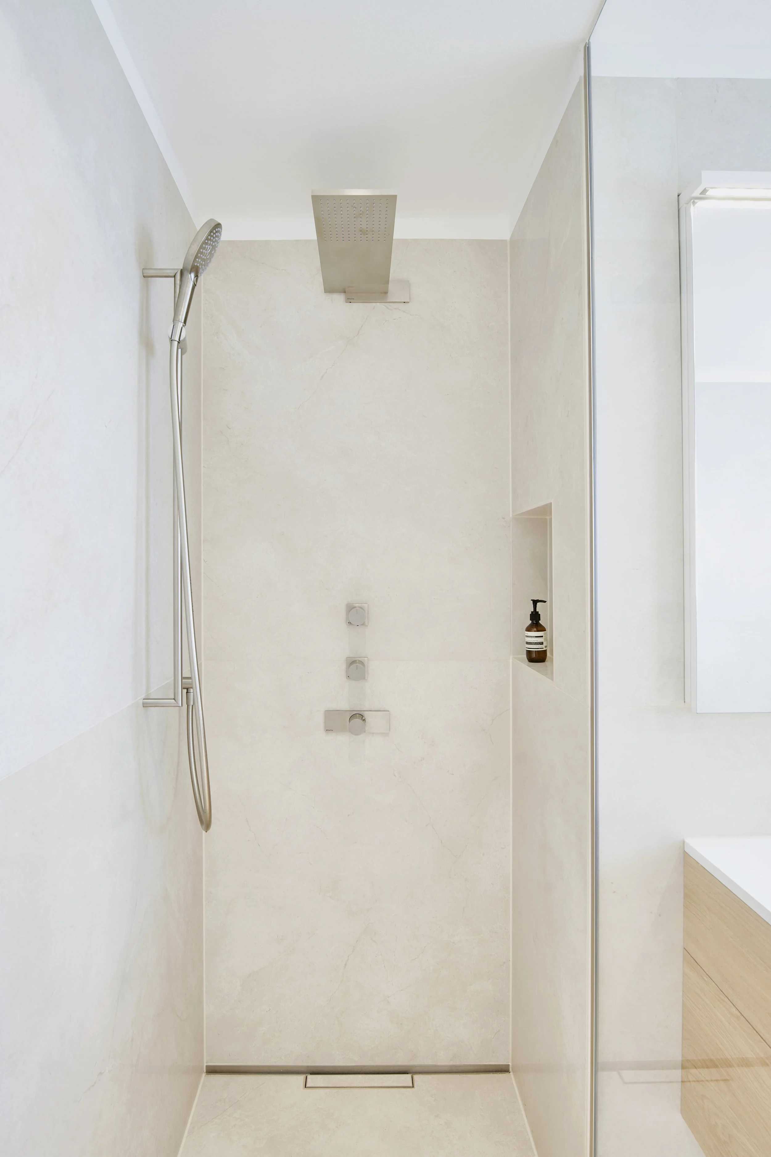 Bath13_MR Design Studio_Milena Romero.jpg