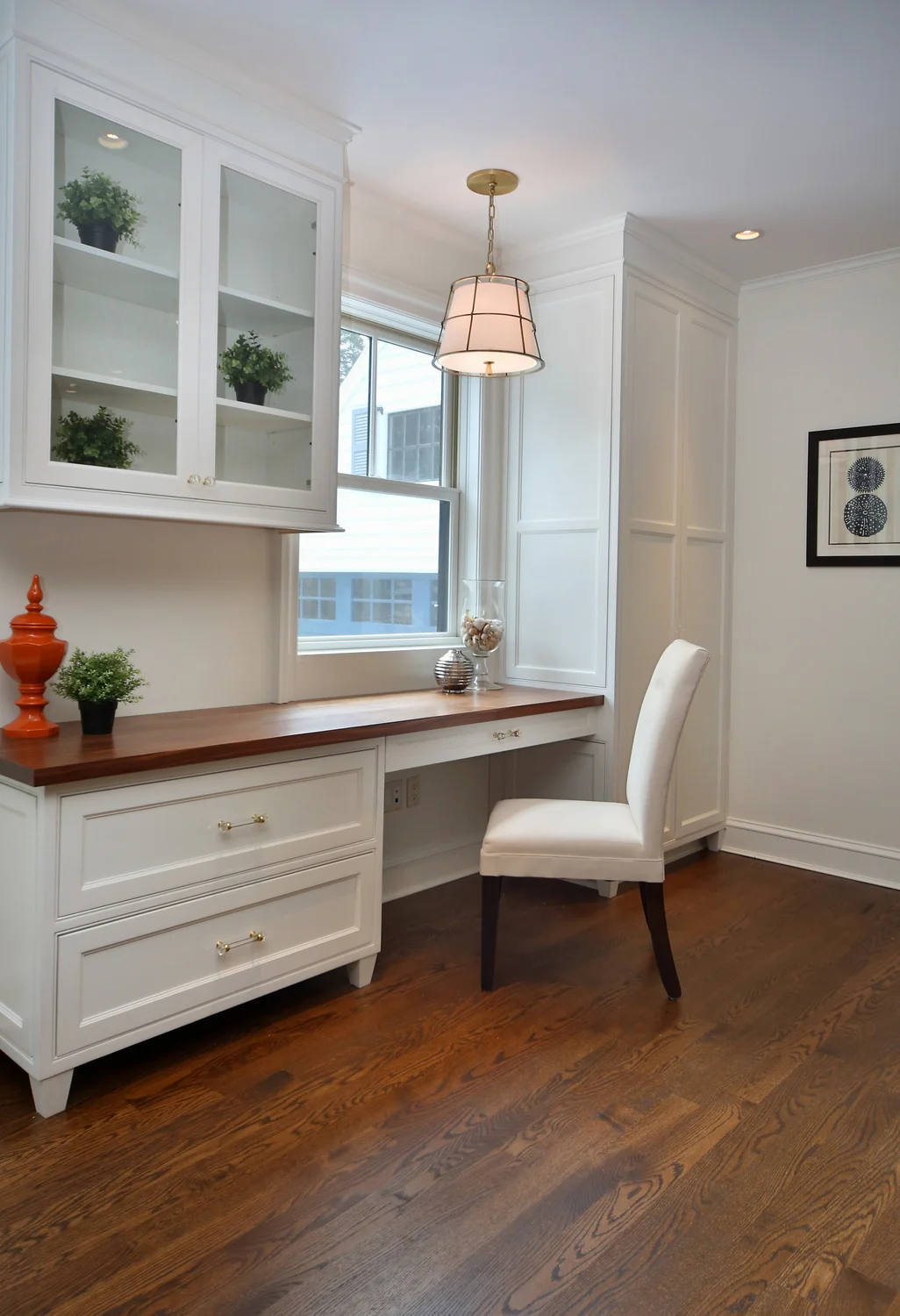242_Waban-Road__Built-in-Office-Photo_1500-M.jpg