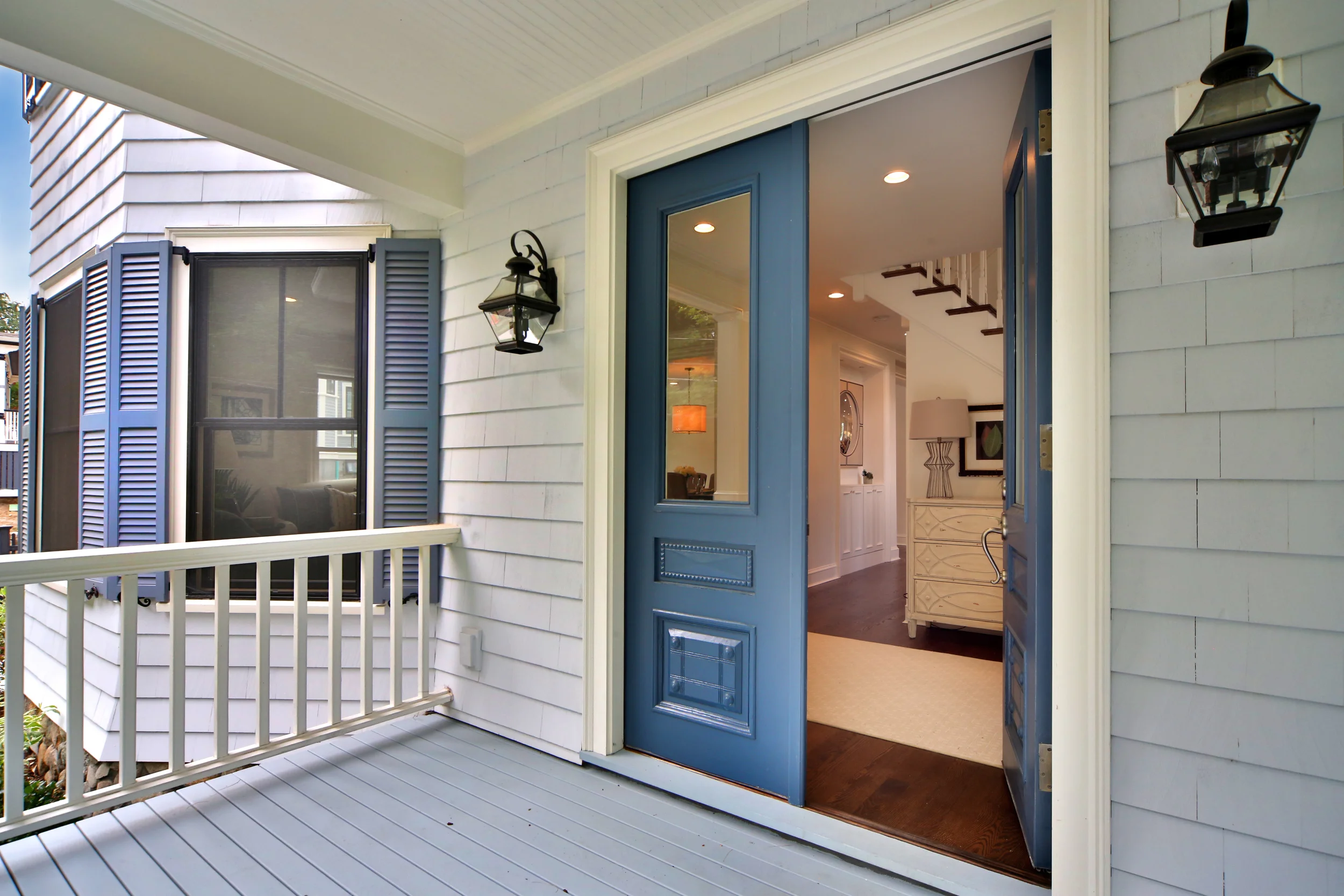 242_WabanAve__FrontPorchPhoto.jpg