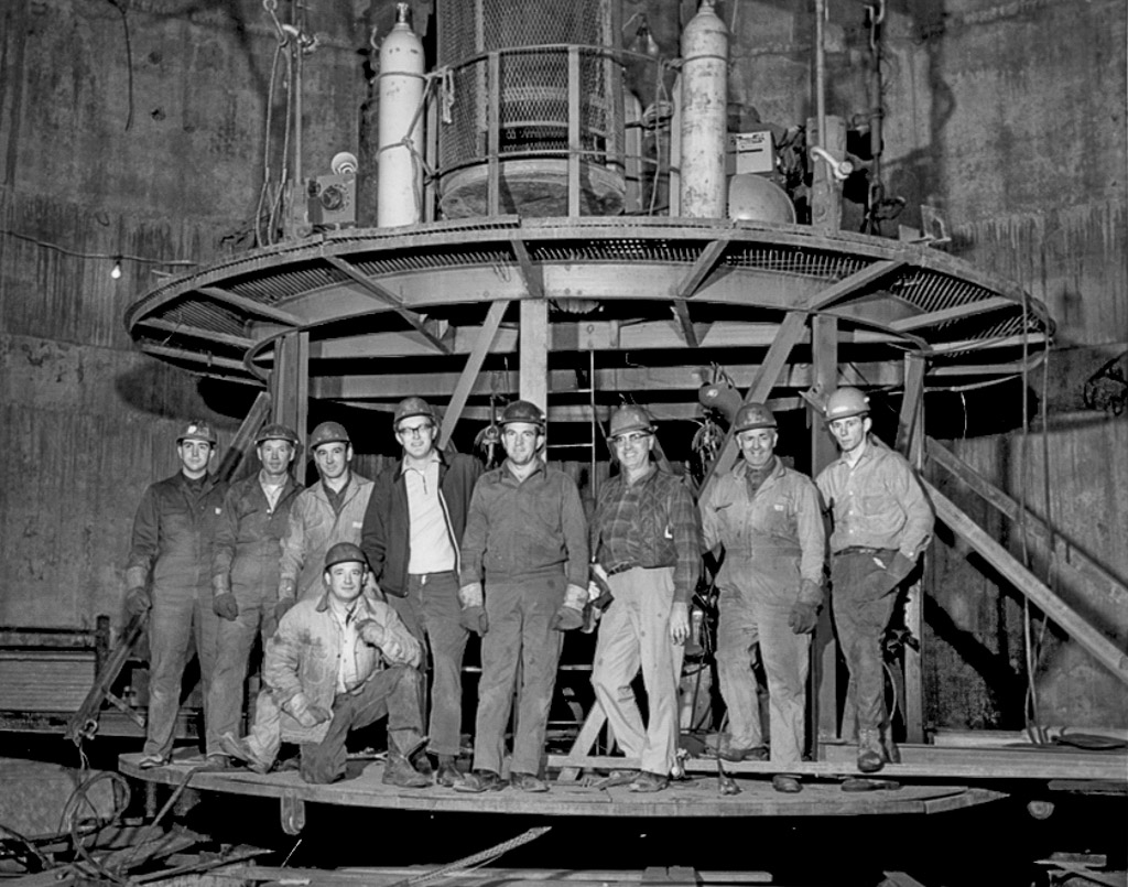 Jim Taiclet, Local 154, fourth from left (standing).