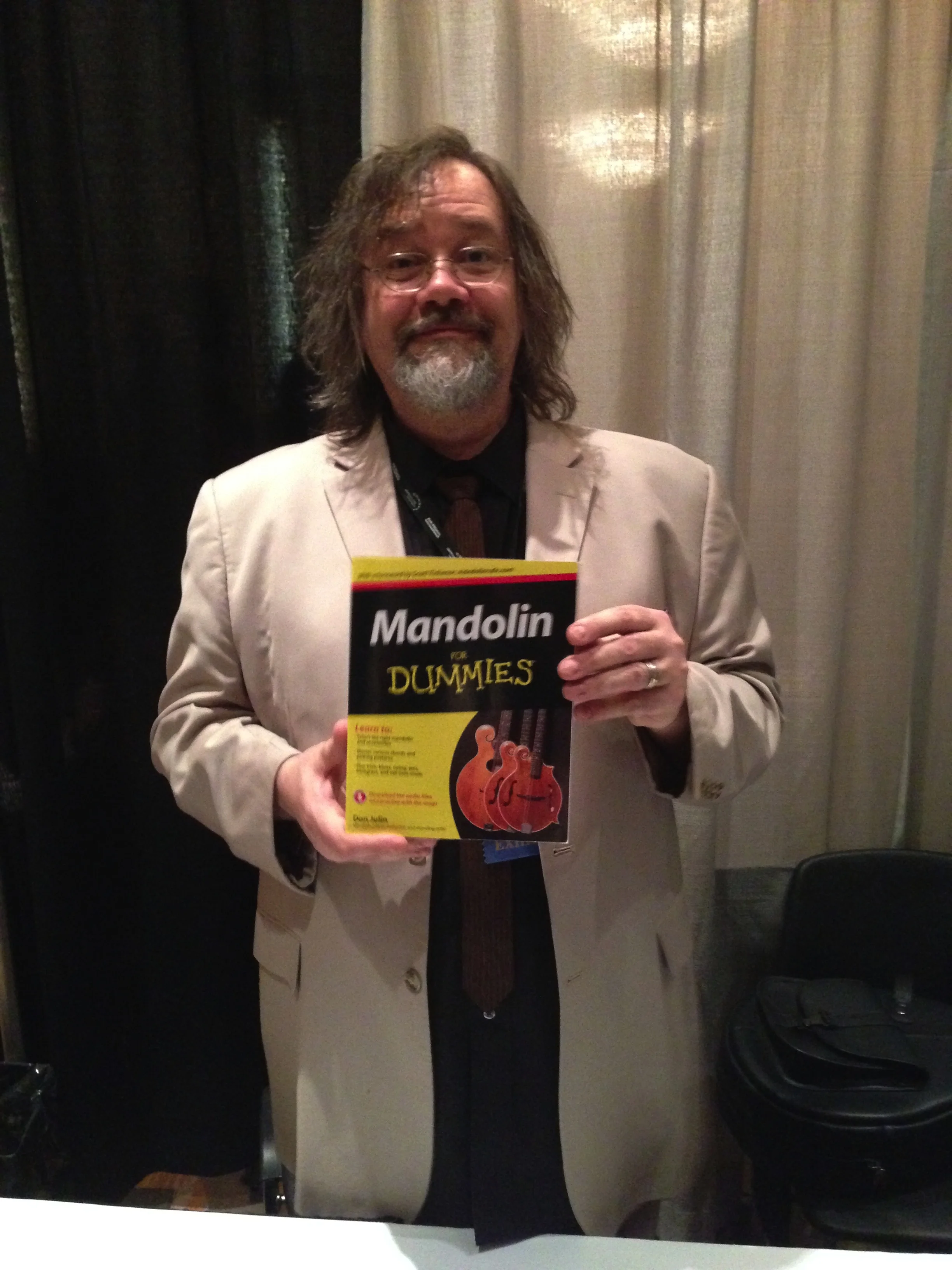 don julin with Mandolin for dummies , photo bt scott tichenor