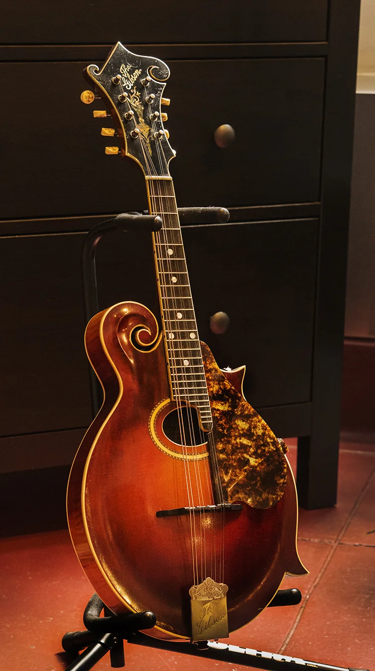 A pretty looking and sounding 1917 Gibson F4 from Retrofret Vintage Guitars in Brooklyn, New York.
