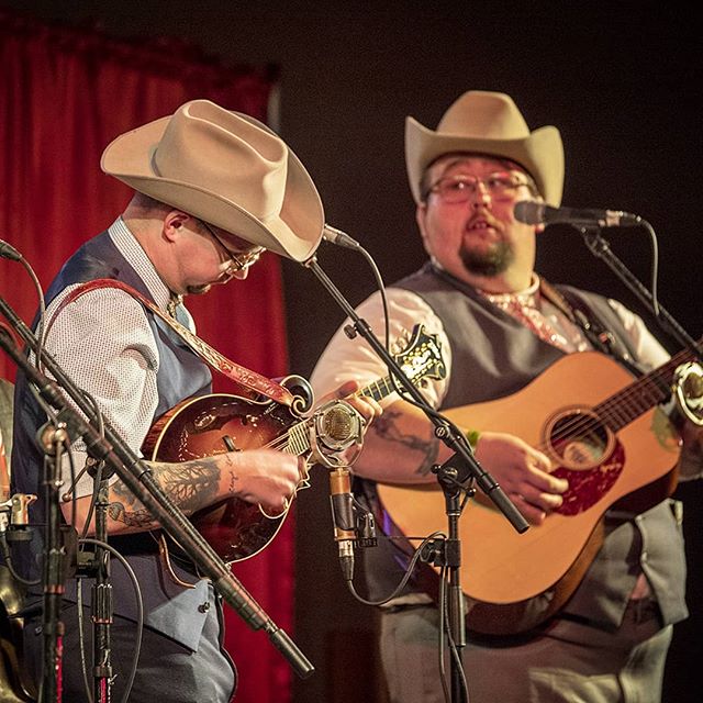 The Po' Ramblin' Boys at Wintergrass 2019. CJ Lewandowski is playing his new Ellis Traditional F5 mandolin while Josh Rinkel looks on.