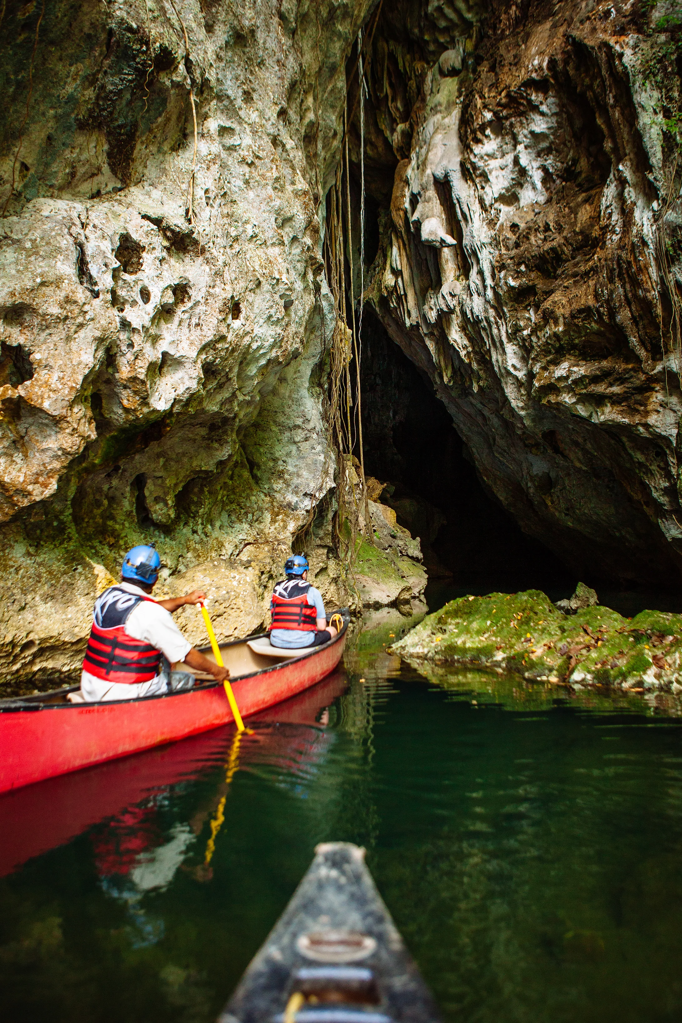 CindyGiovagnoli_Belize_SanIgnacio_ChaaCreek_MacalRiverCamp_BartonCreekCave-019.jpg