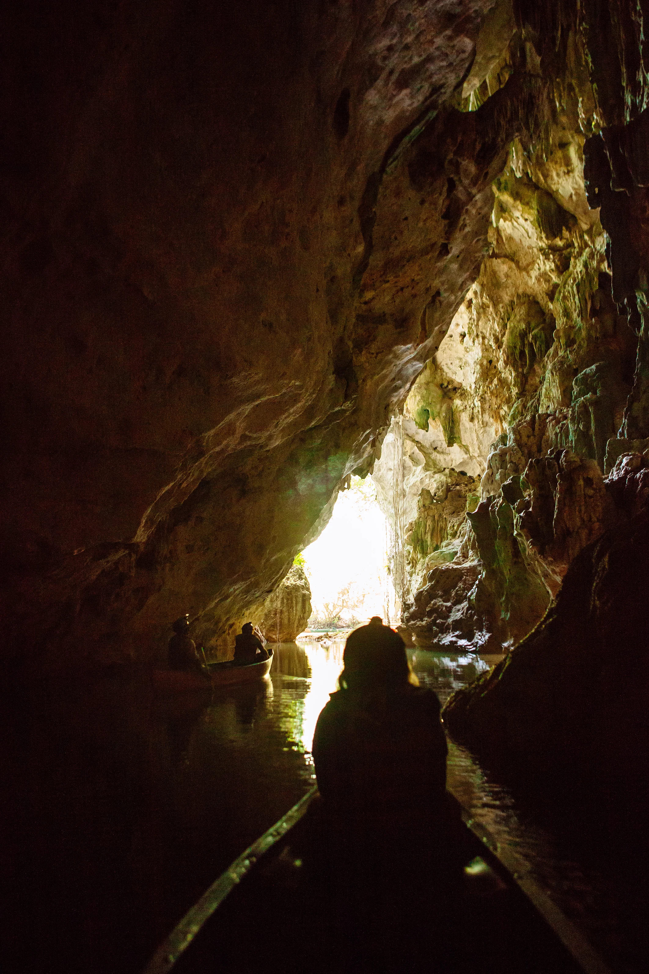 CindyGiovagnoli_Belize_SanIgnacio_ChaaCreek_MacalRiverCamp_BartonCreekCave-024.jpg