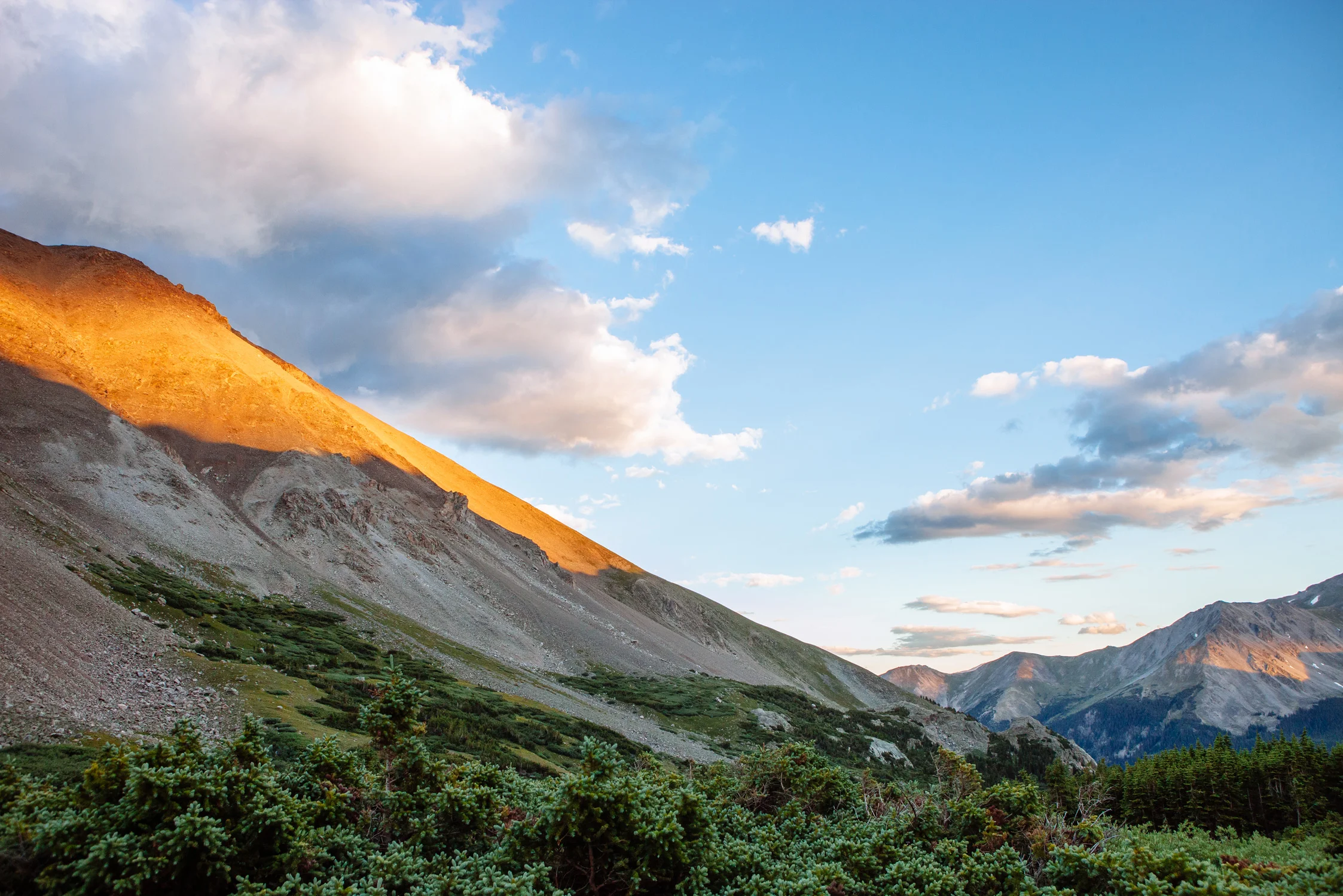 Colorado_CollegiatePeaks_CollegiateRange_MtYale_hike_camp_backpack.jpg