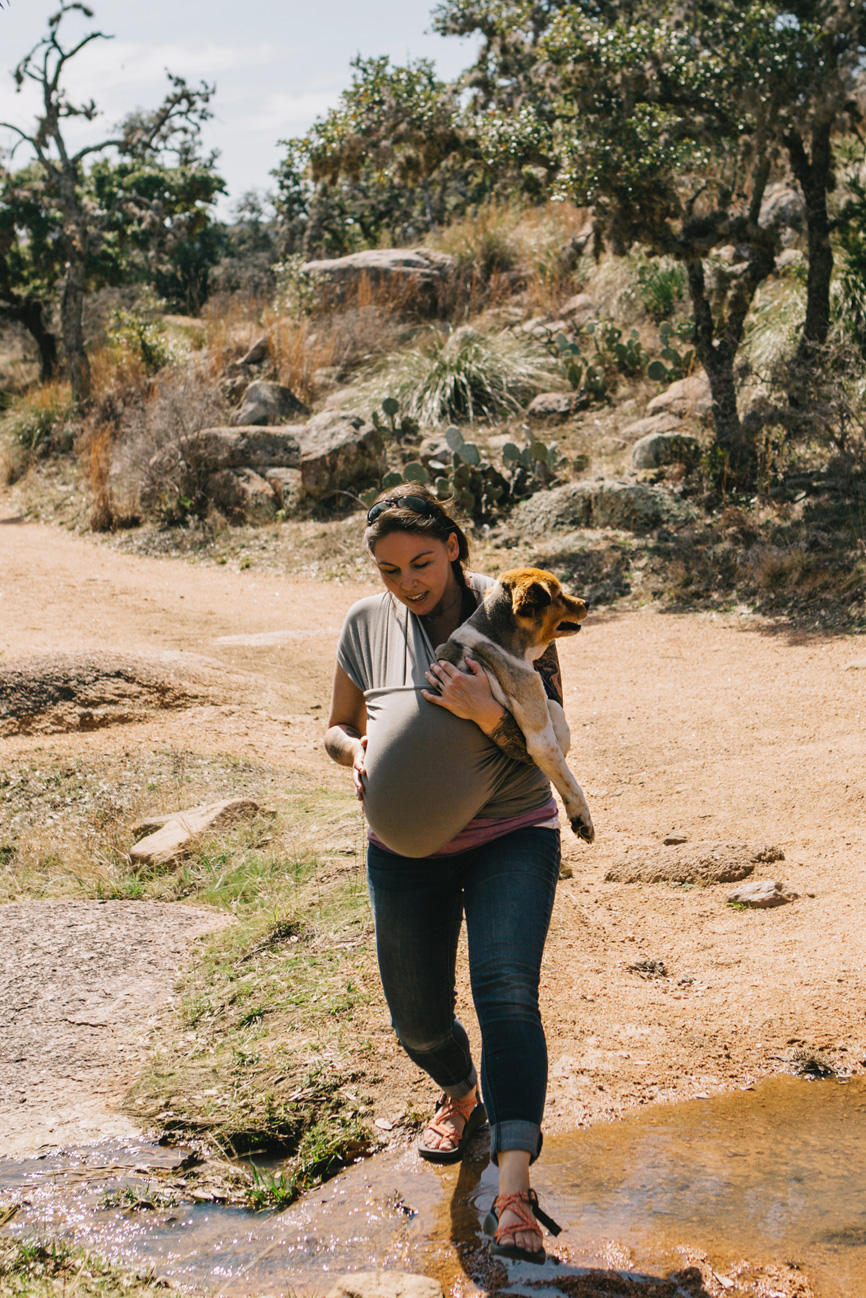 CindyGiovagnoli_EnchantedRock_OxfordRanch_Texas_Camp_Hike-003.jpg