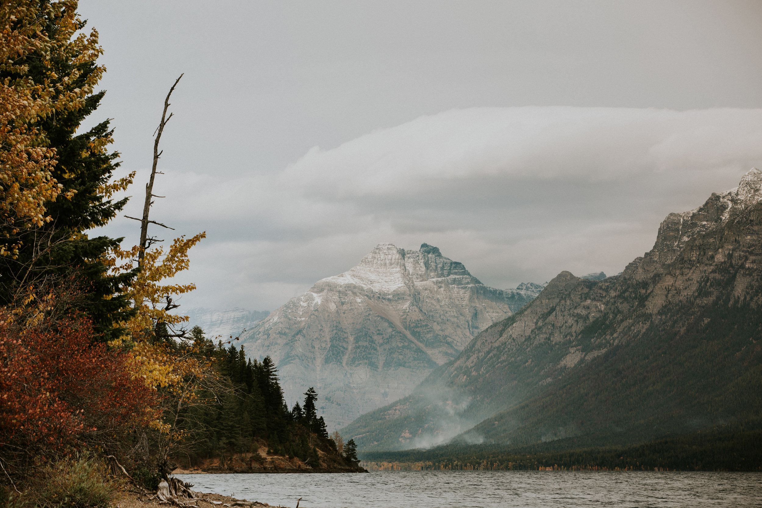 CindyGiovagnoli_Glacier_National_Park_Montana_mountains_lake_fall_autumn_road_trip-001.jpg