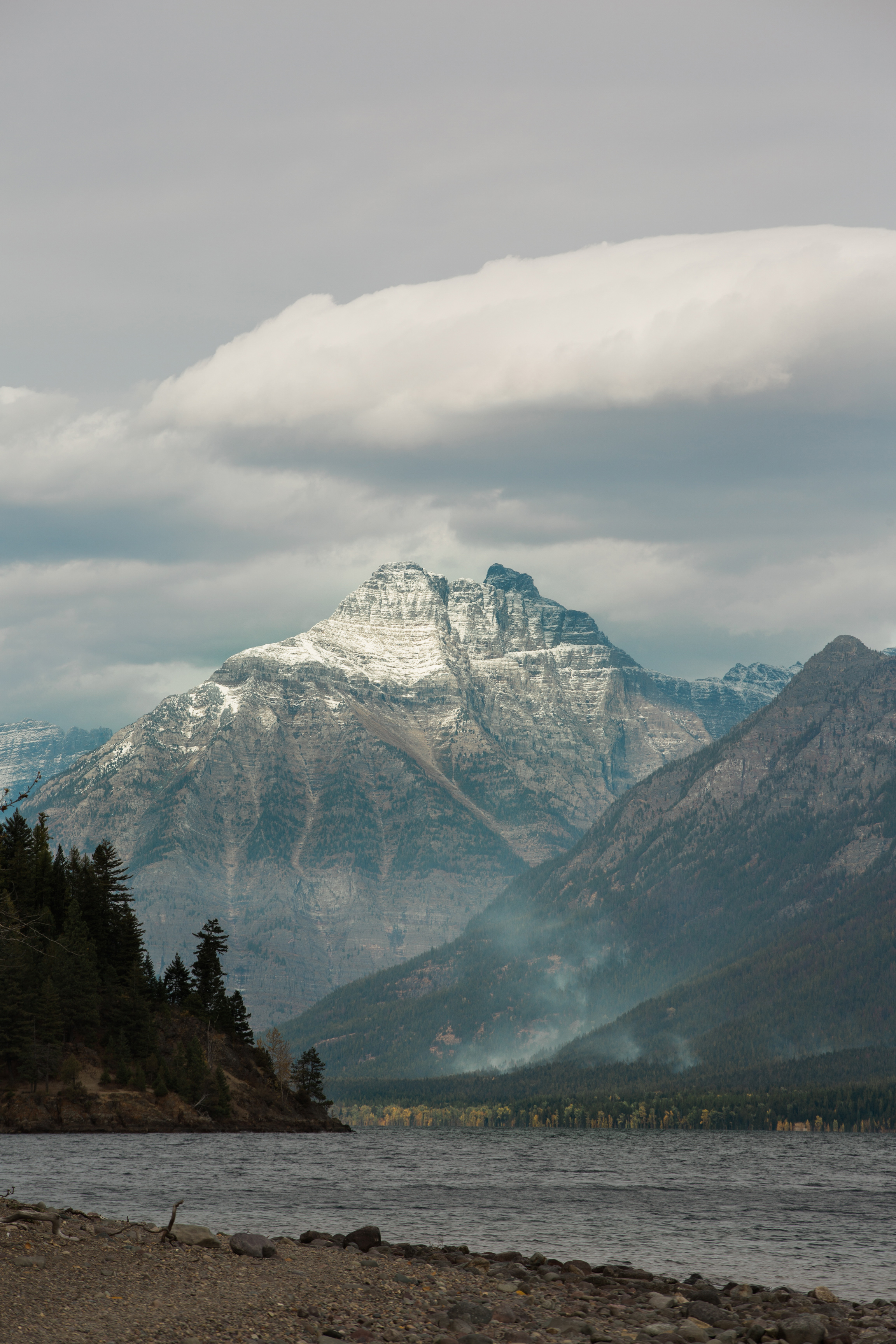 CindyGiovagnoli_Glacier_National_Park_Montana_mountains_lake_fall_autumn_road_trip-010.jpg