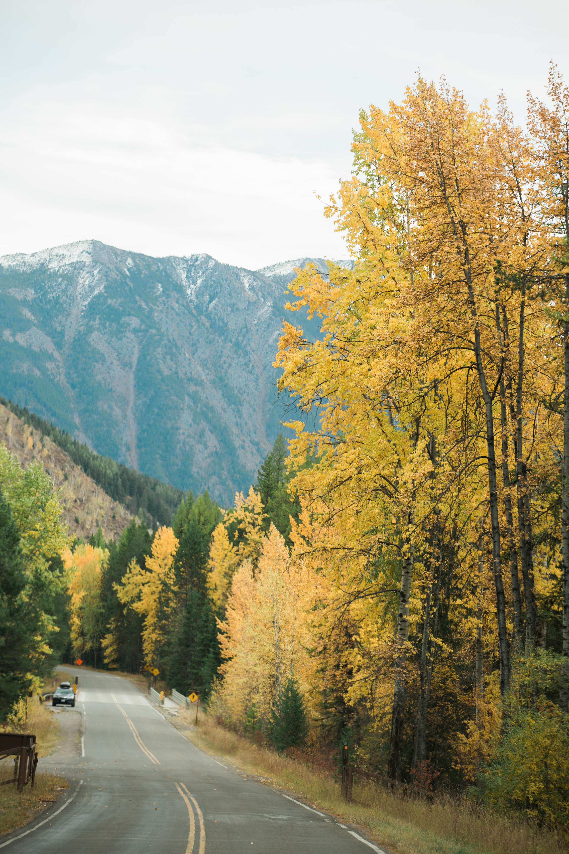 CindyGiovagnoli_Glacier_National_Park_Montana_mountains_lake_fall_autumn_road_trip-011.jpg